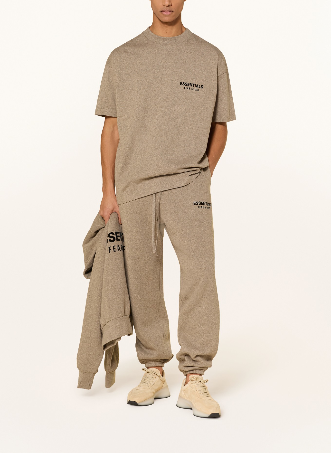 ESSENTIALS - FEAR OF GOD T-Shirt: TAUPE / SCHWARZ