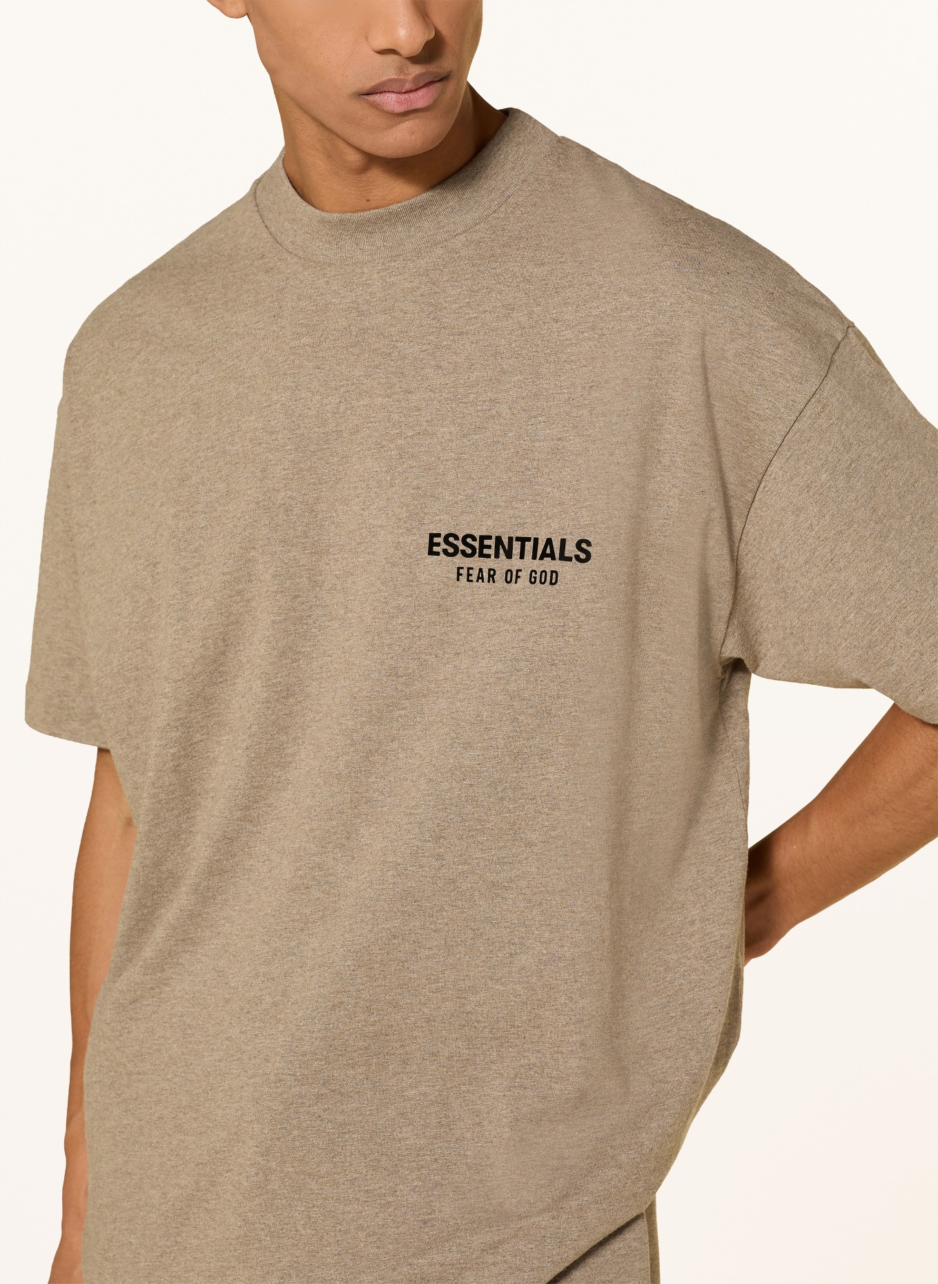 ESSENTIALS - FEAR OF GOD T-Shirt: TAUPE / SCHWARZ