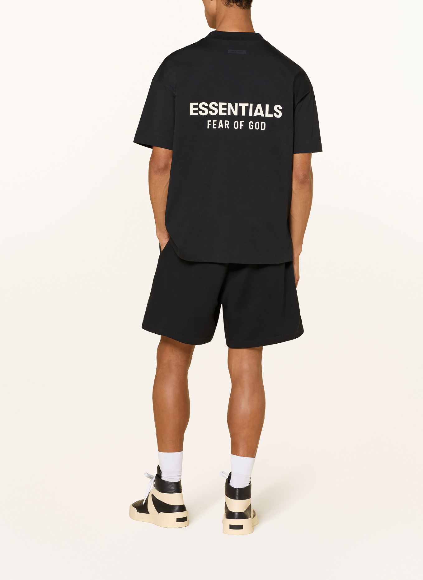 ESSENTIALS - FEAR OF GOD Sweatshorts: SCHWARZ / WEISS