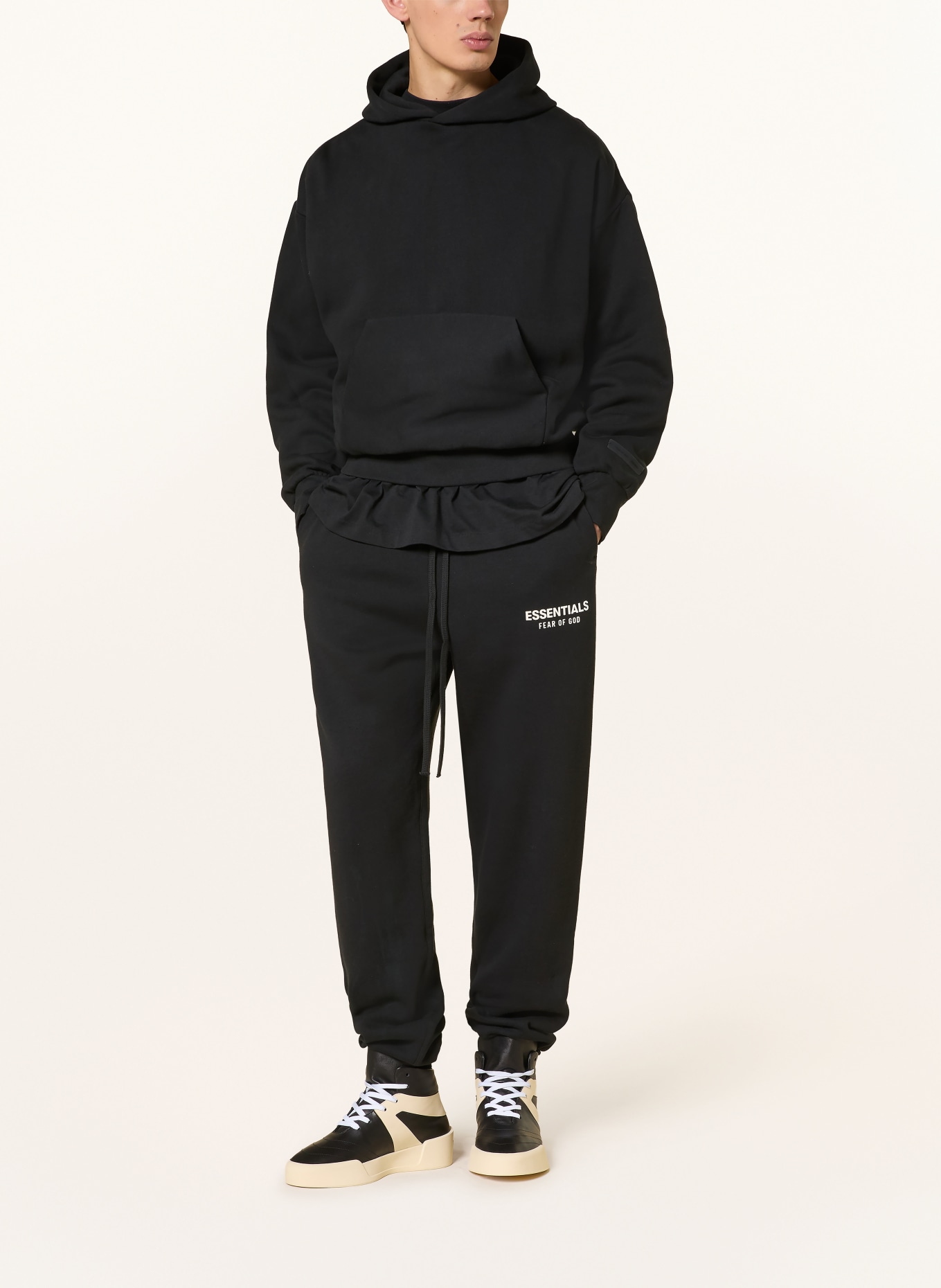 ESSENTIALS - FEAR OF GOD Sweatpants: SCHWARZ