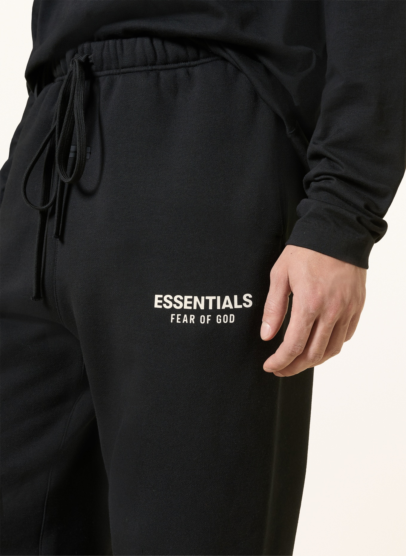 ESSENTIALS - FEAR OF GOD Sweatpants: SCHWARZ