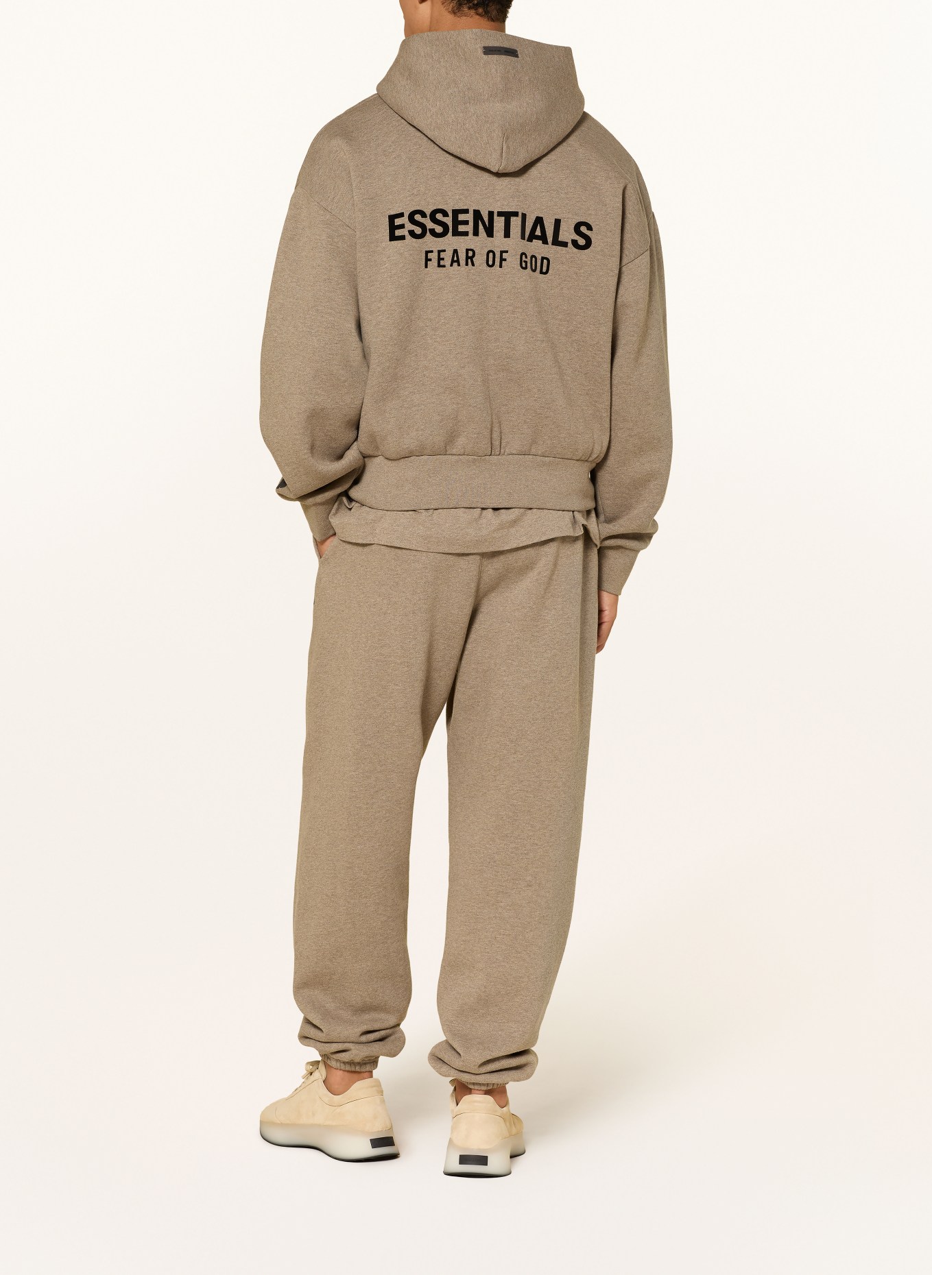 ESSENTIALS - FEAR OF GOD Sweatpants: TAUPE / SCHWARZ