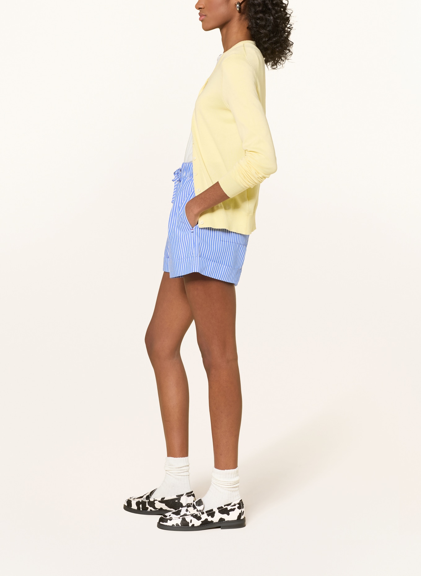 TOMMY JEANS Šortky: TMAVĚ MODRÁ / BÍLÁ