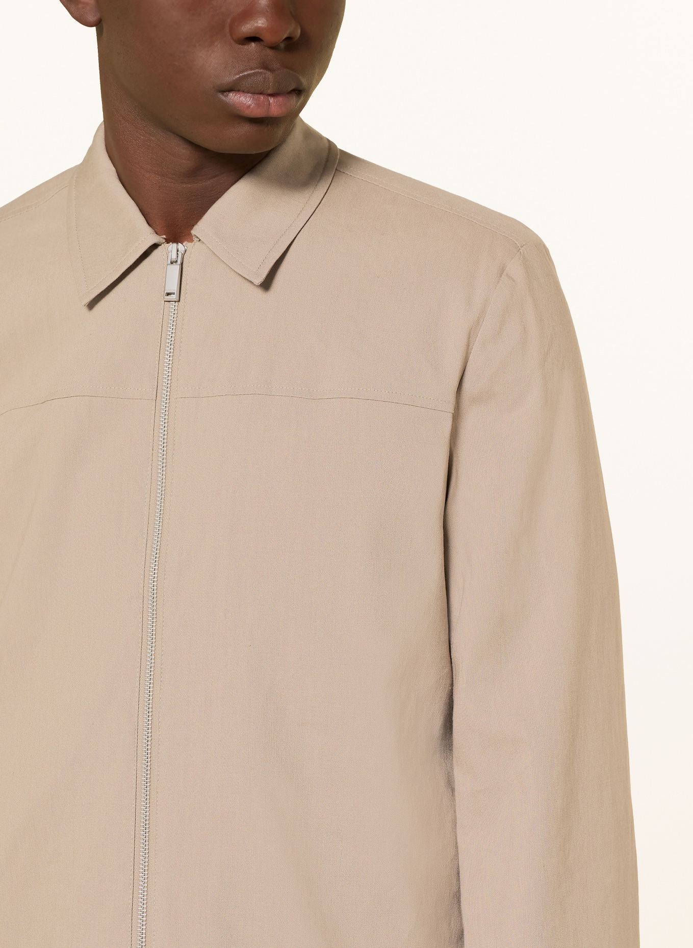 Calvin Klein Jacke mit Leinen: GRAU