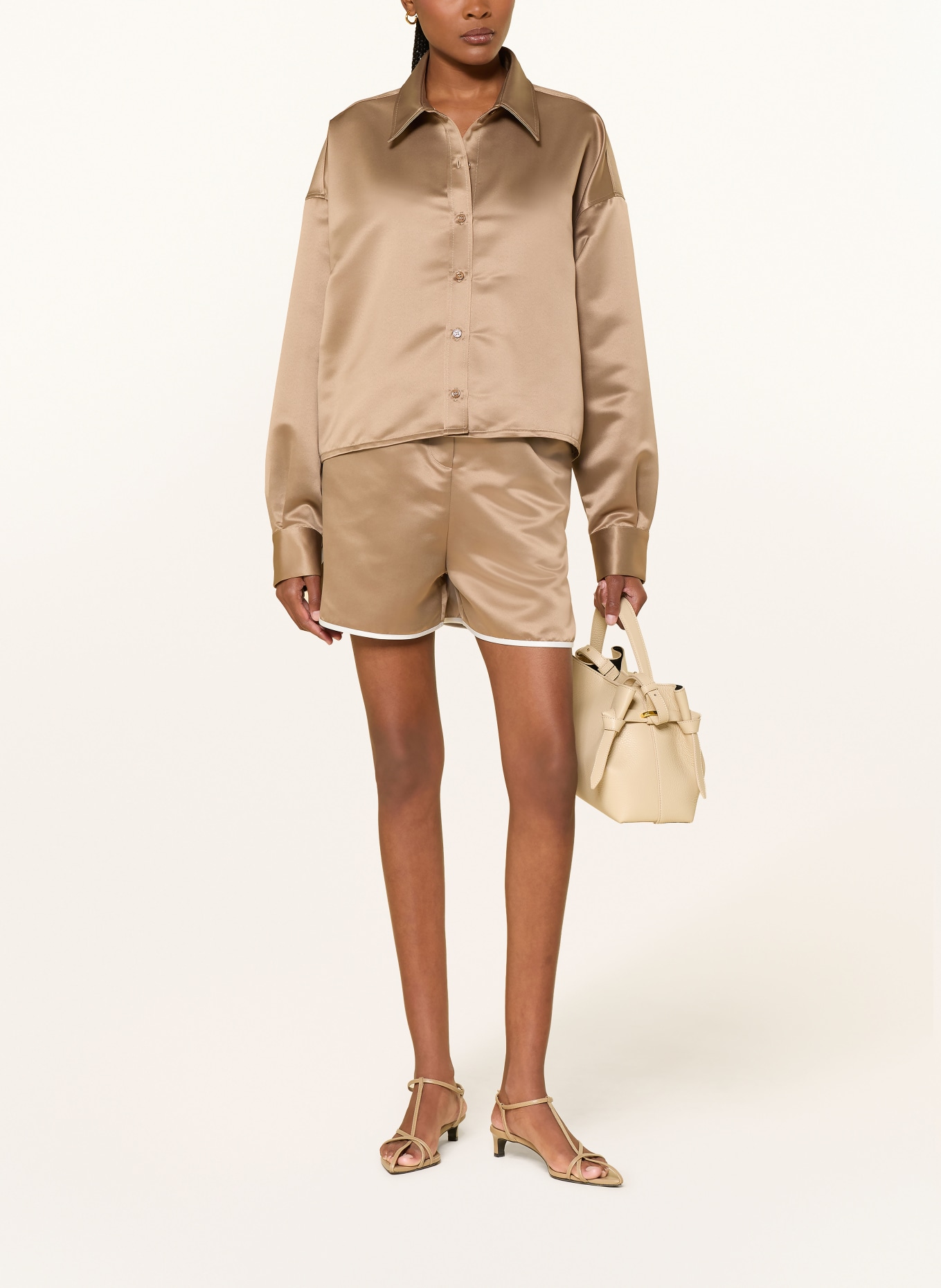 The Frankie Shop Saténové šortky ADIA: BÉŽOVÁ