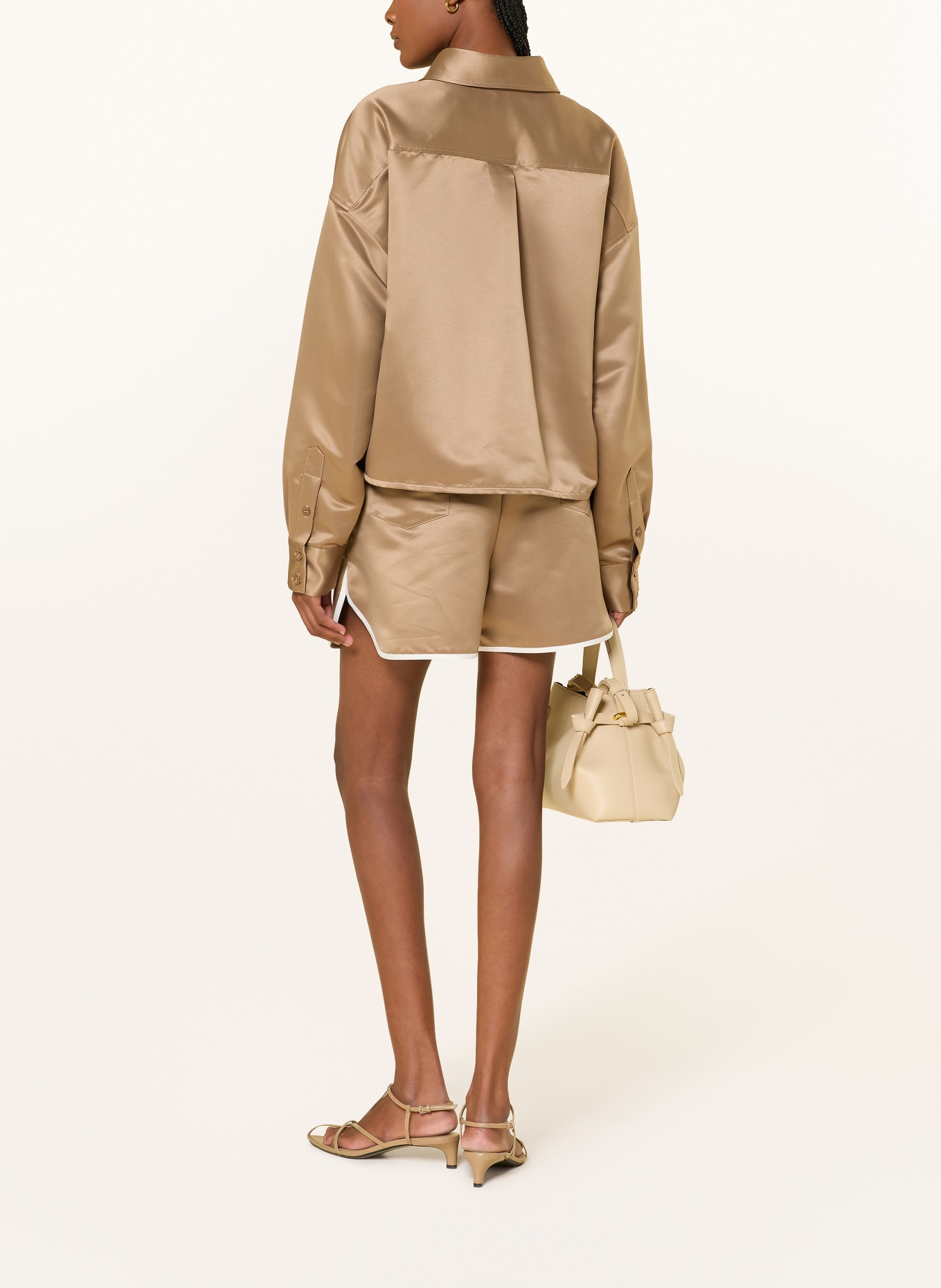 The Frankie Shop Saténové šortky ADIA: BÉŽOVÁ