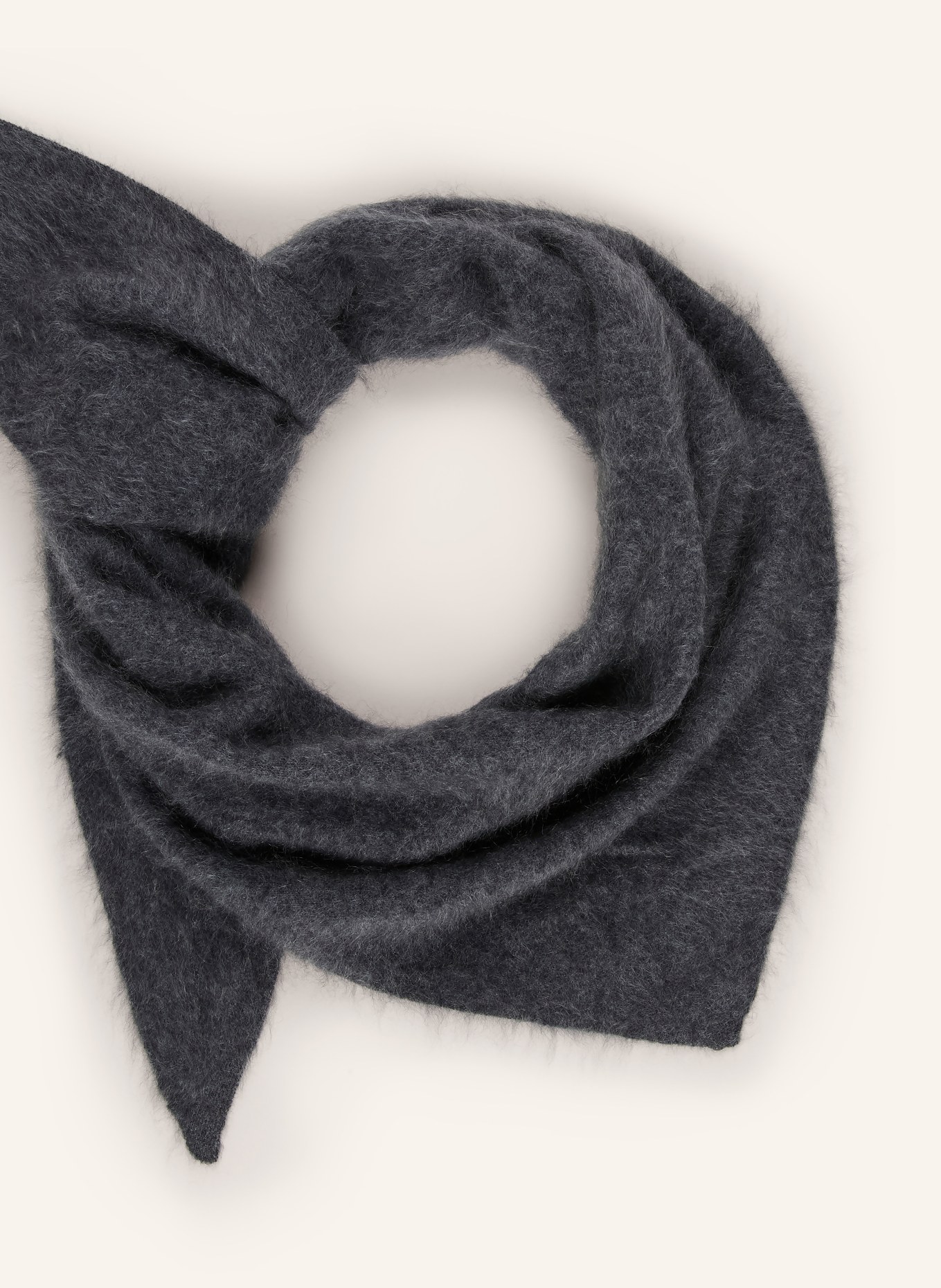 darling harbour Cashmere triangle scarf: DARK GREY MELANGE