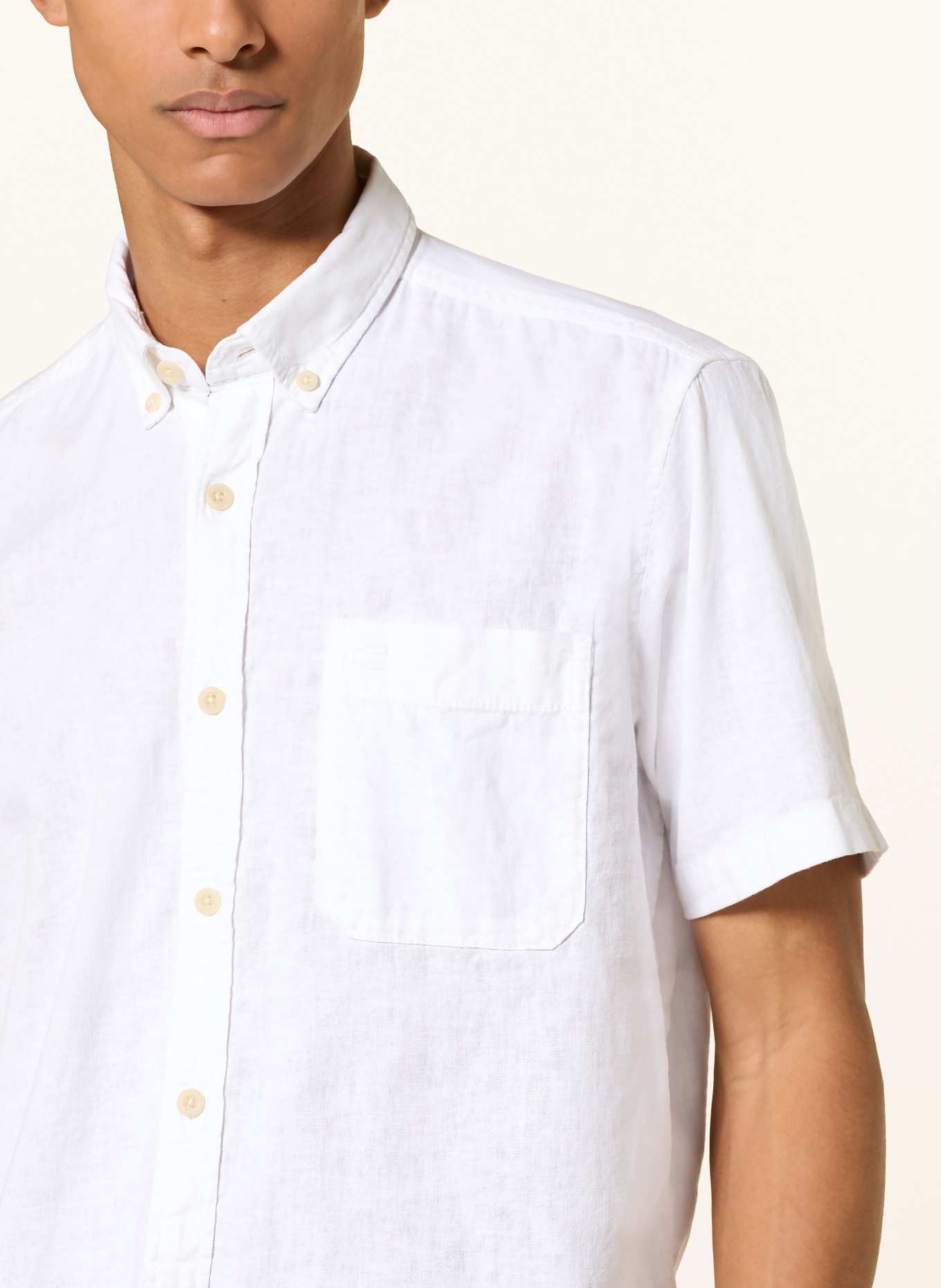 camel active Koszula z krótkim rękawem o regularnym kroju z lnu: BIAŁY