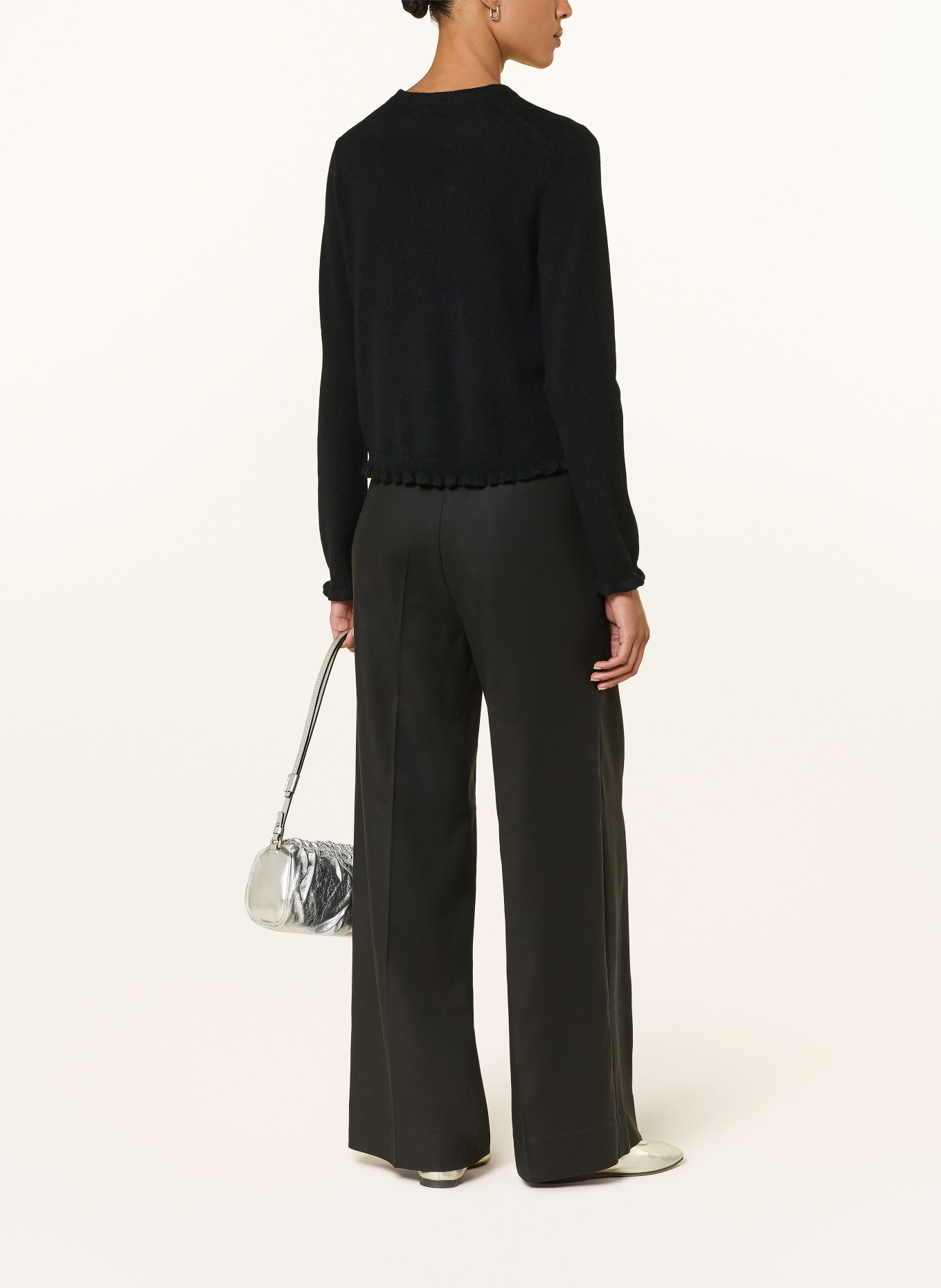 darling harbour Strickjacke aus Cashmere mit Rüschen: BLACK