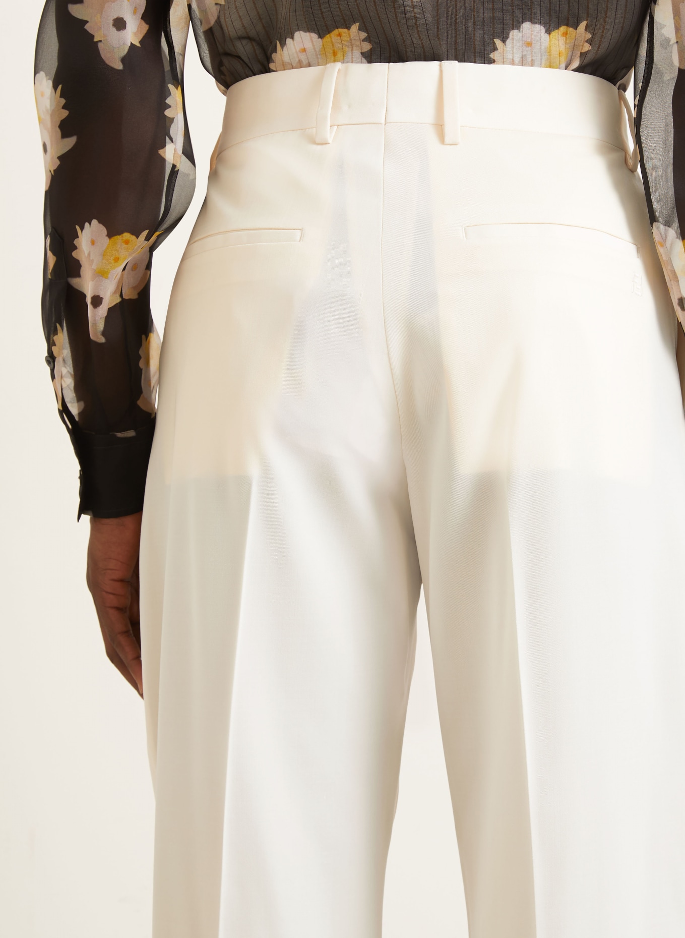 FENDI Hose: CREME