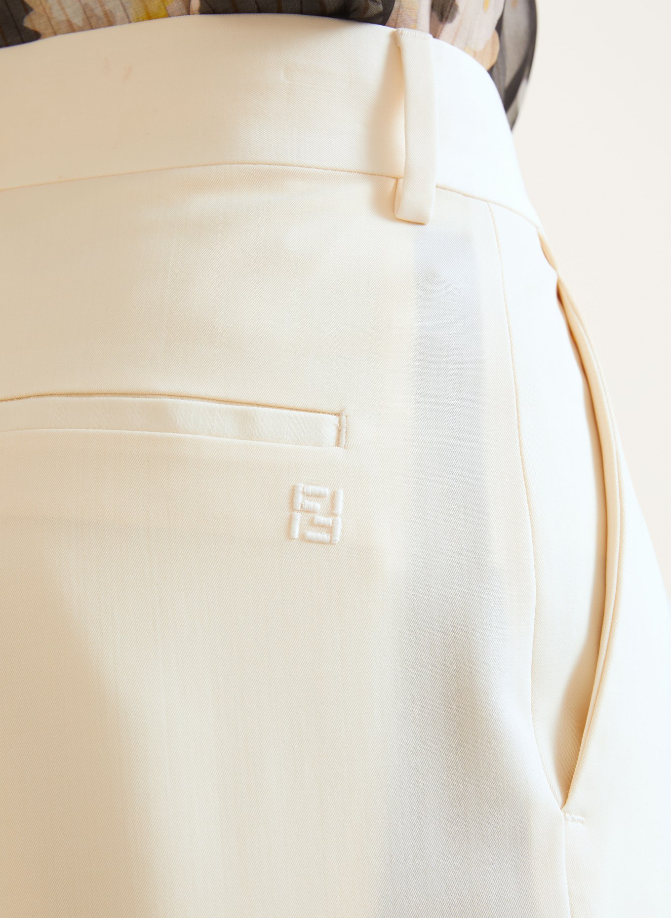 FENDI Hose: CREME