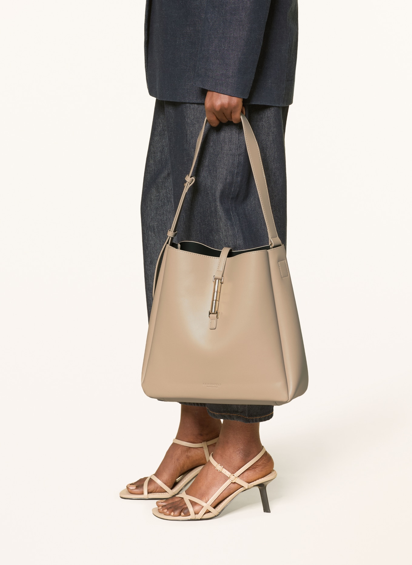 SEIDENFELT LOVIISA Shoulder Bag with Pouch: BEIGE