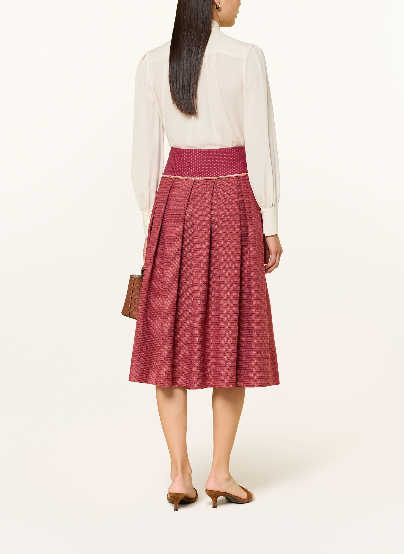 ROCKMACHERIN GLUAD Traditional Skirt: LIGHT RED / RED