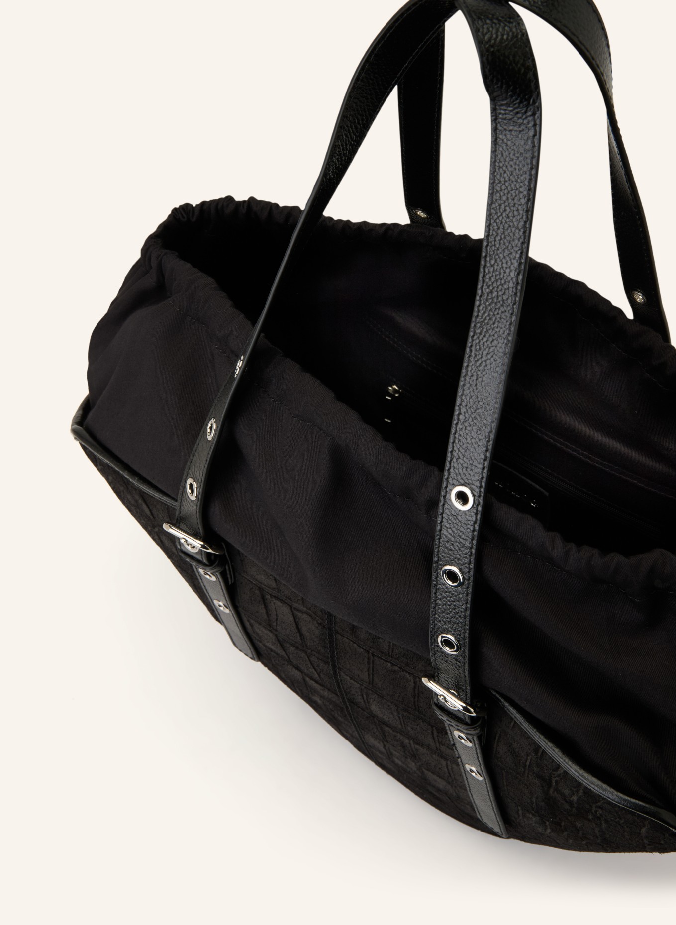 NÚNOO Beuteltasche NORA SCALE SMALL: SCHWARZ