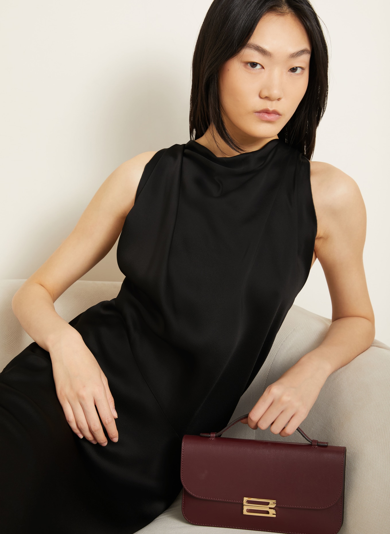 VICTORIA BECKHAM koktejlové šaty: ČERNÁ