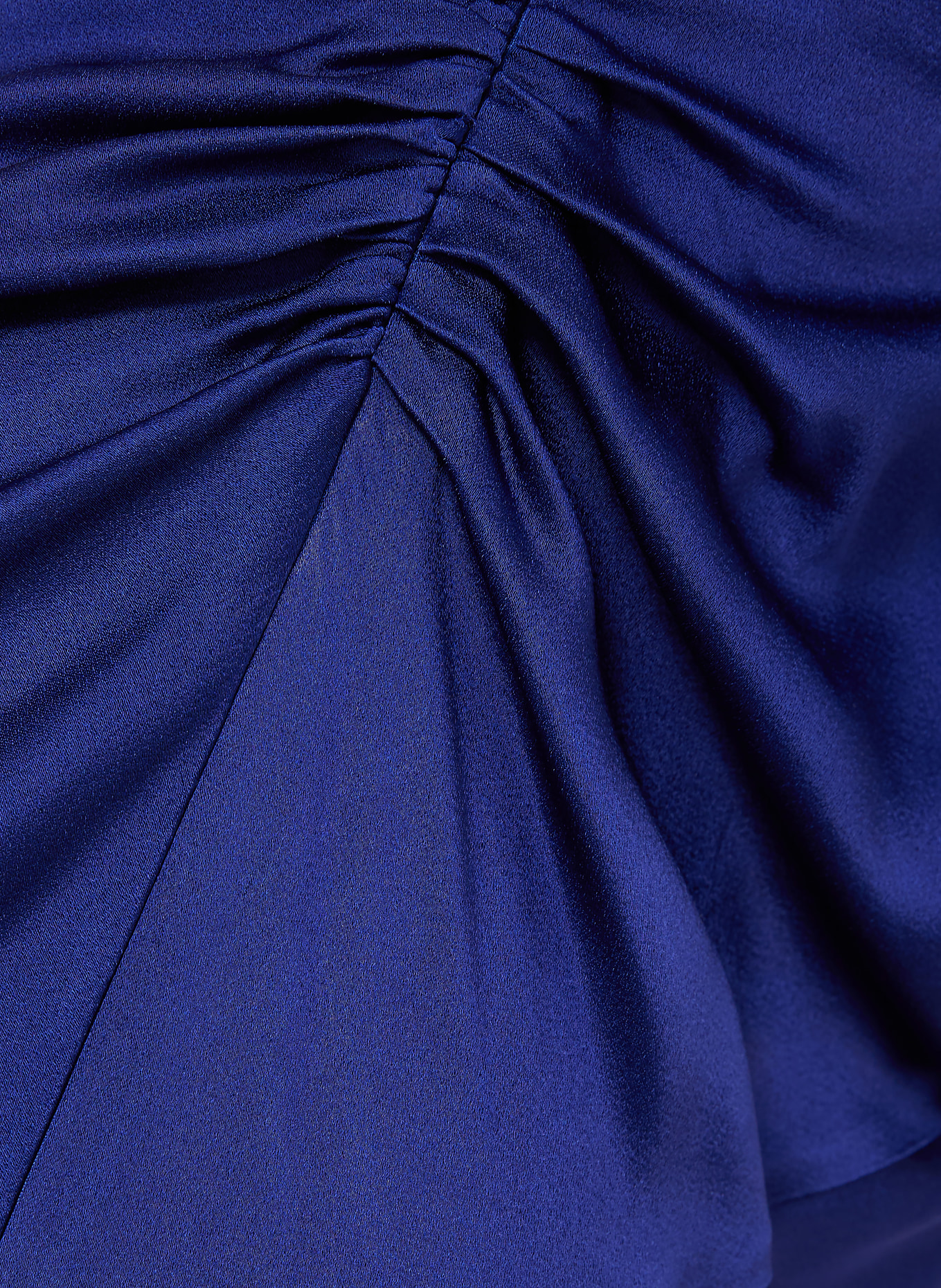 VICTORIA BECKHAM Saténové koktejlové šaty: MODRÁ