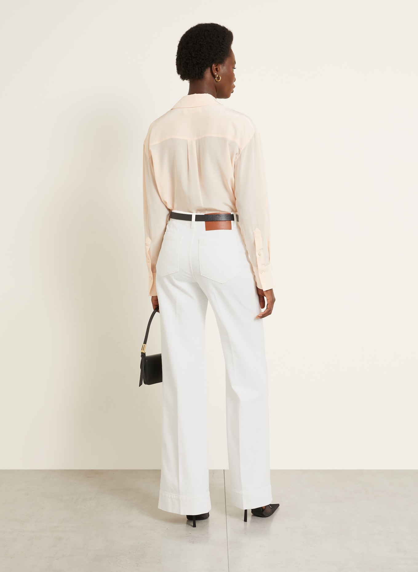 VICTORIA BECKHAM Dżinsy z rozszerzanymi nogawkami ALINA: 8845 WASHED WHITE