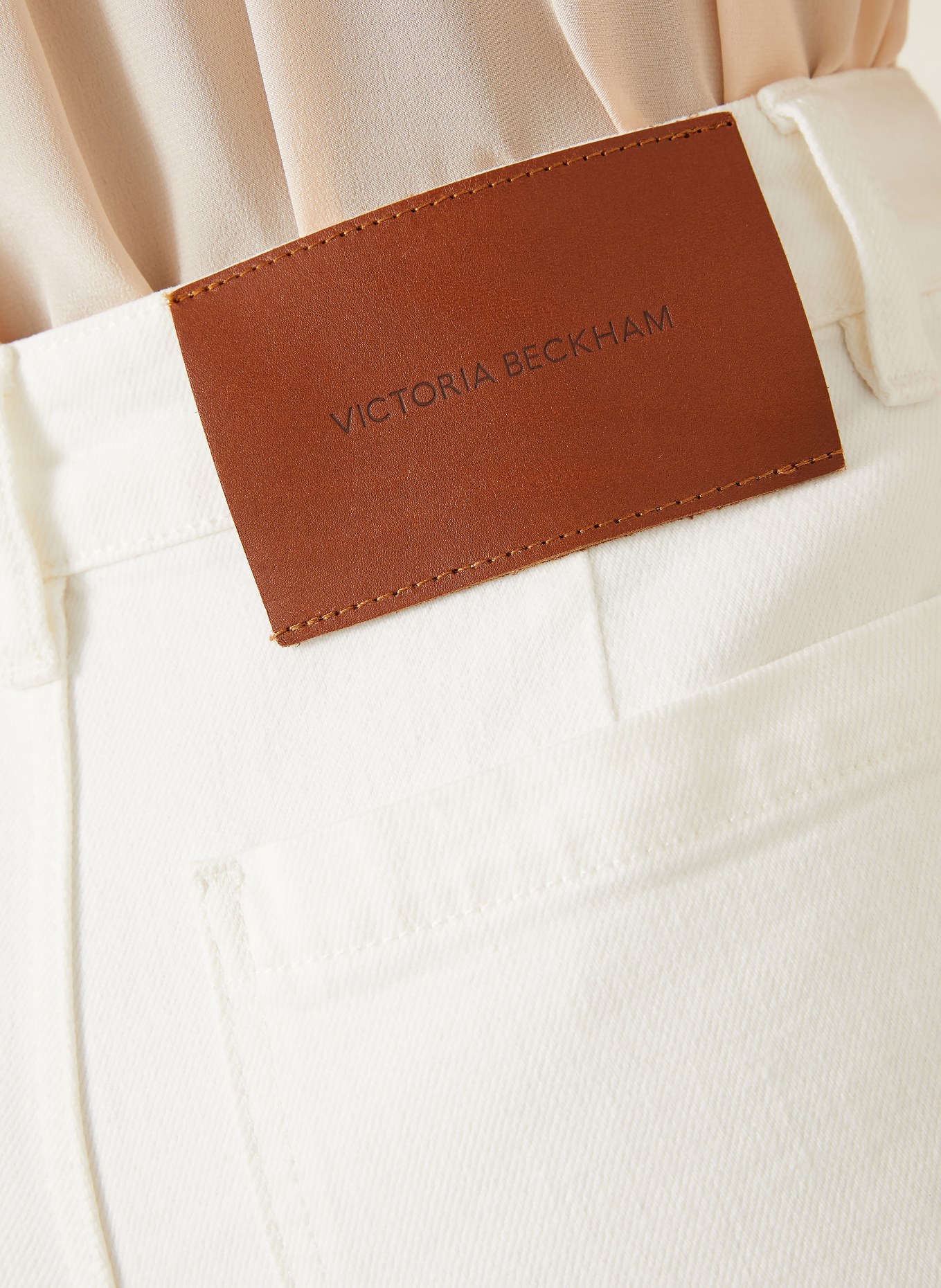 VICTORIA BECKHAM Dżinsy z rozszerzanymi nogawkami ALINA: 8845 WASHED WHITE