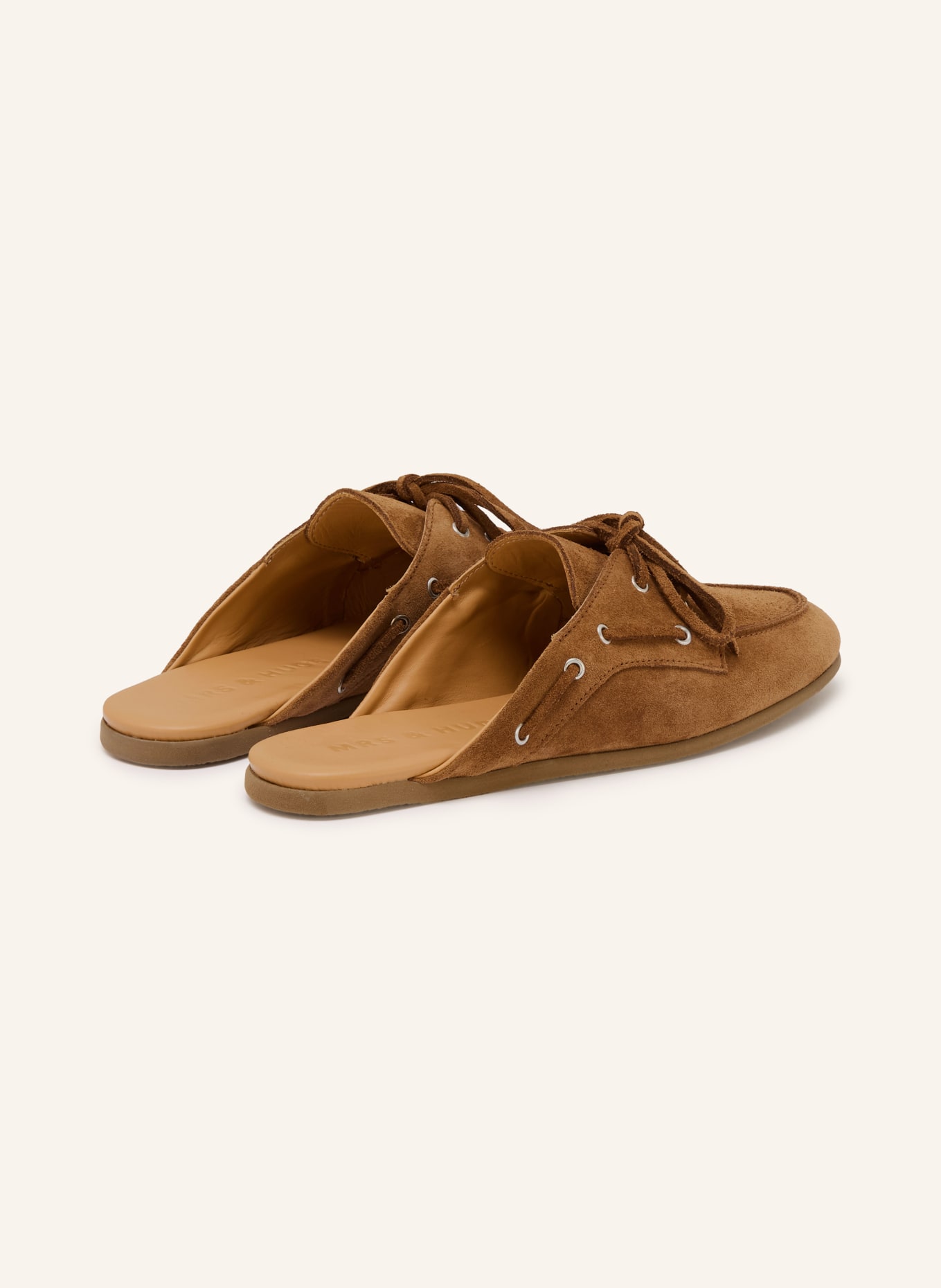 MRS & HUGS Pantoletten: COGNAC