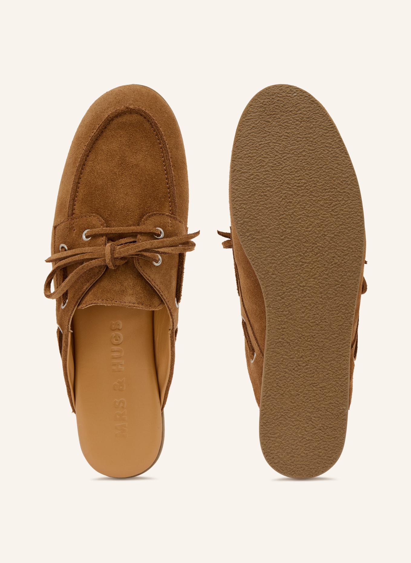 MRS & HUGS Pantoletten: COGNAC