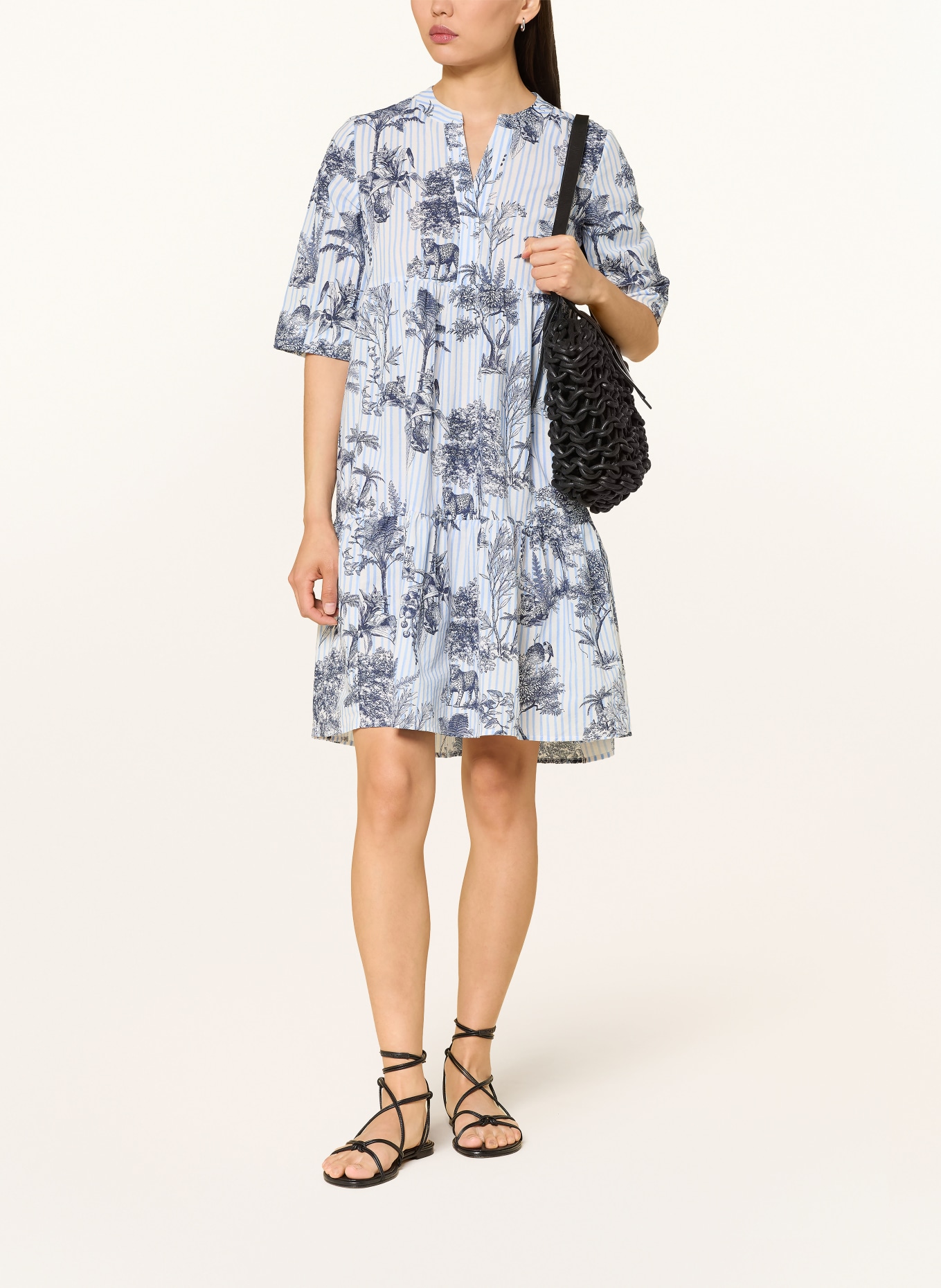 Emily VAN DEN BERGH Kleid: WEISS / HELLBLAU / SCHWARZ