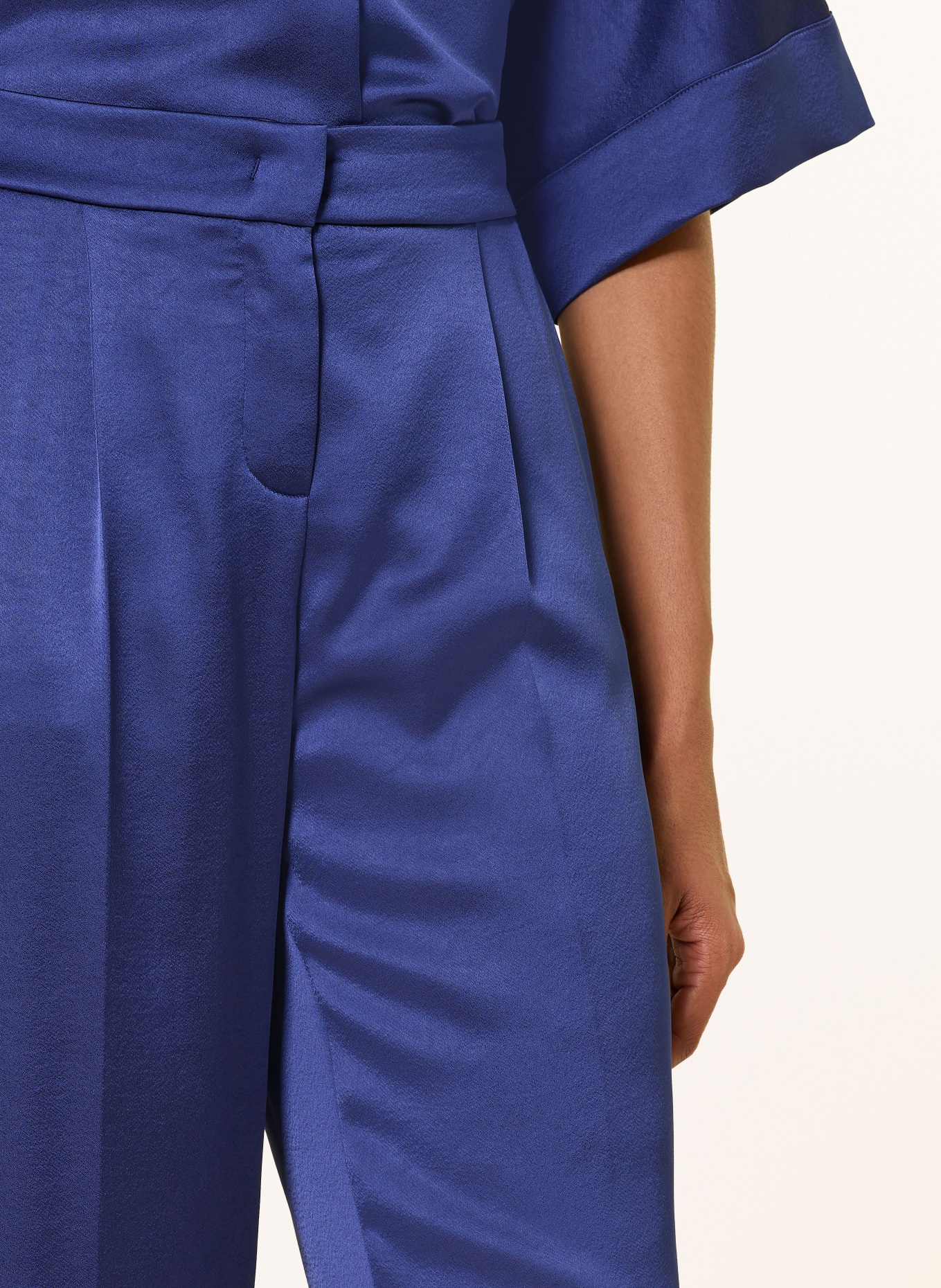 RIANI Satinhose: BLAU