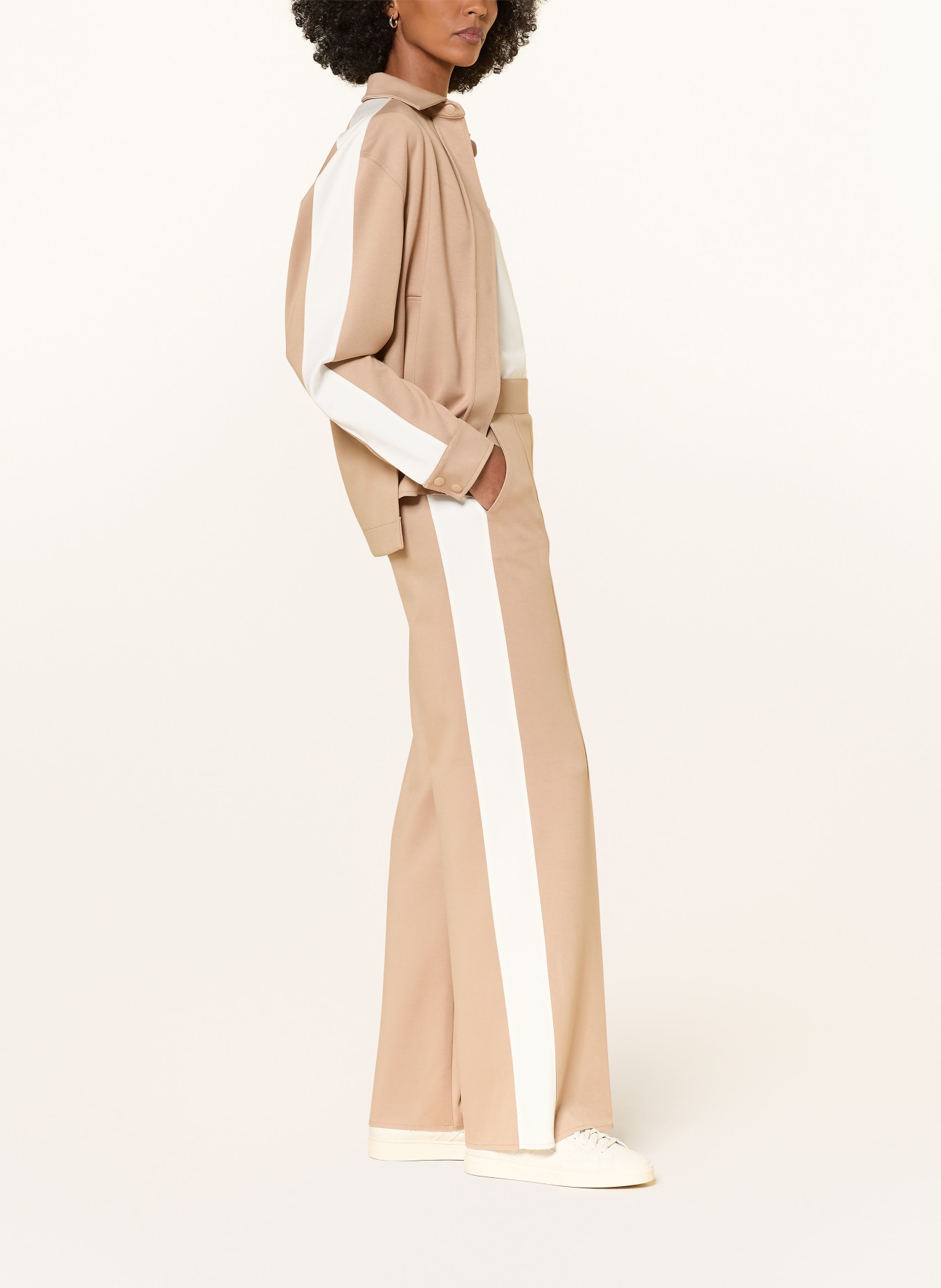 RIANI Hose mit Galonstreifen: CAMEL / WEISS