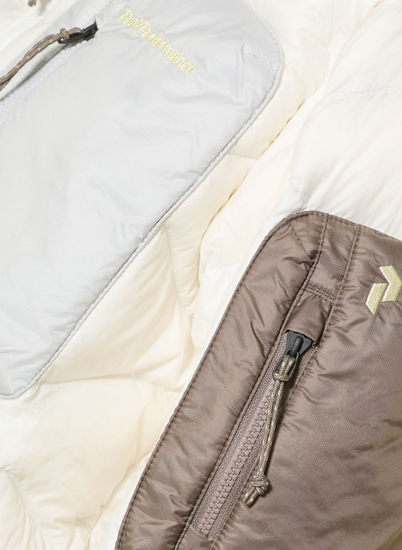 Peak Performance Daunenjacke HELIUM UTILITY: CREME / TAUPE / GRAU