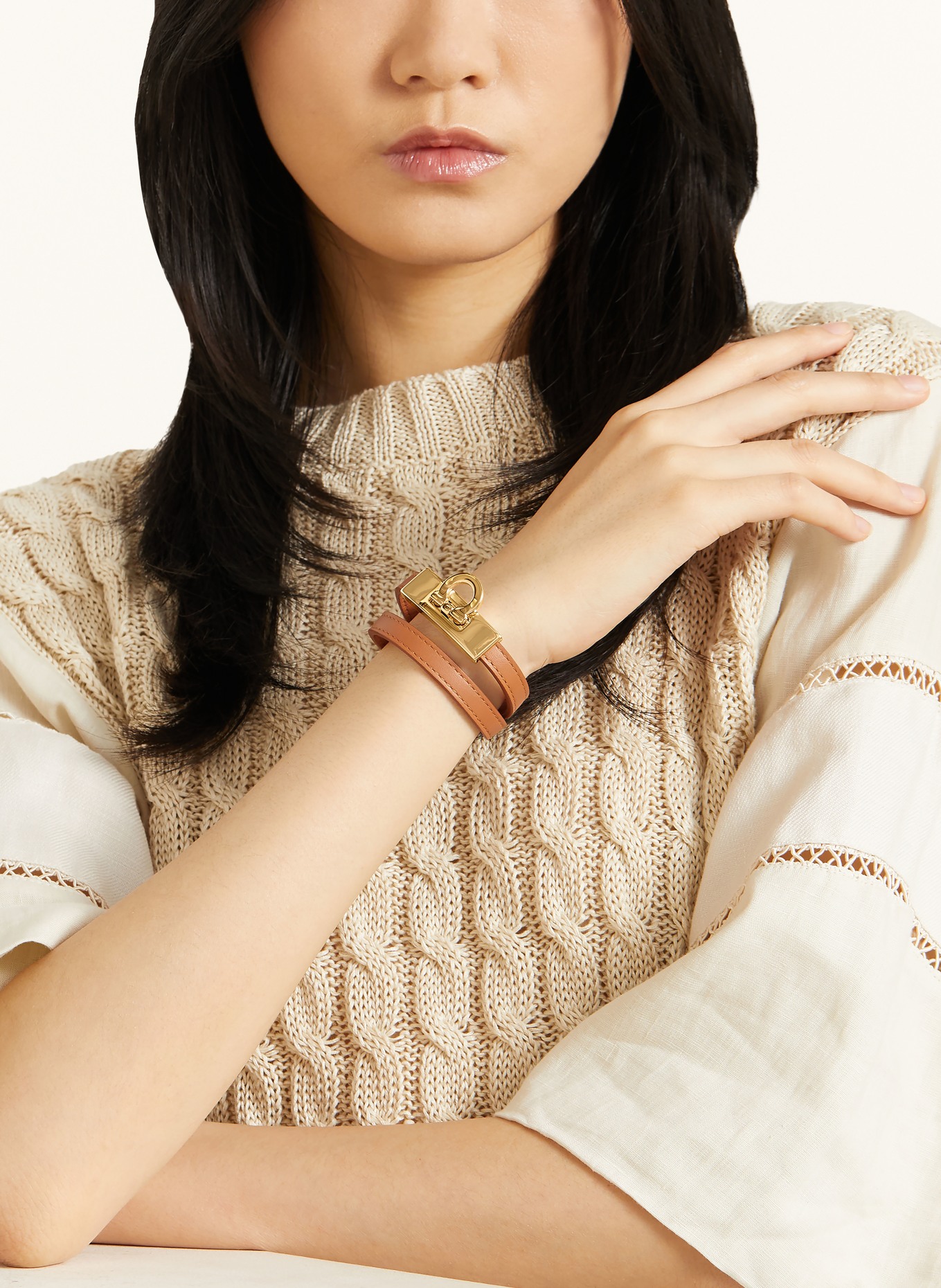 FERRAGAMO HUG Bracelet: CAMEL / GOLD