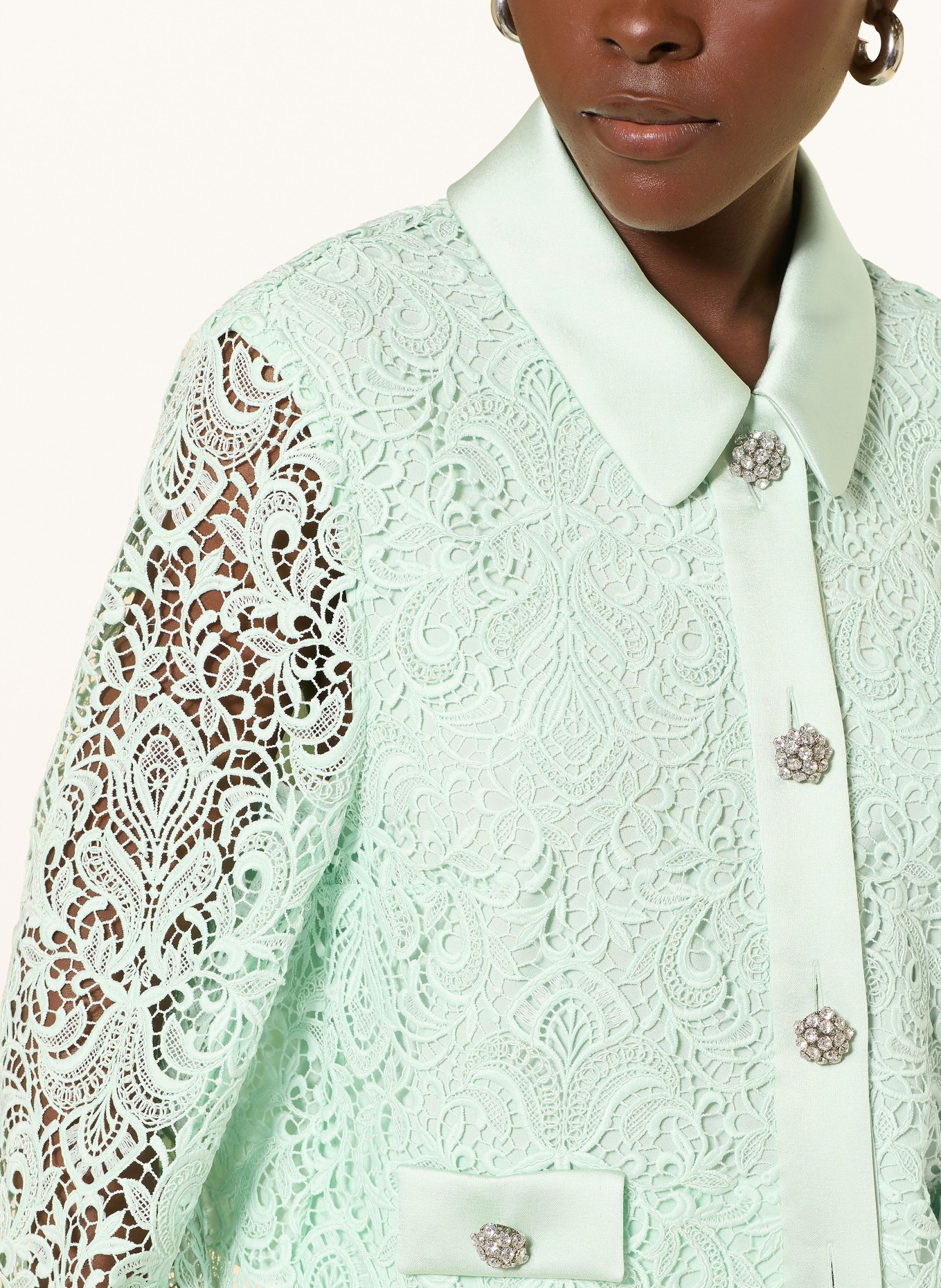 MARC CAIN Box-cut jacket made of eyelet lace with gemstones: 502 misty jade