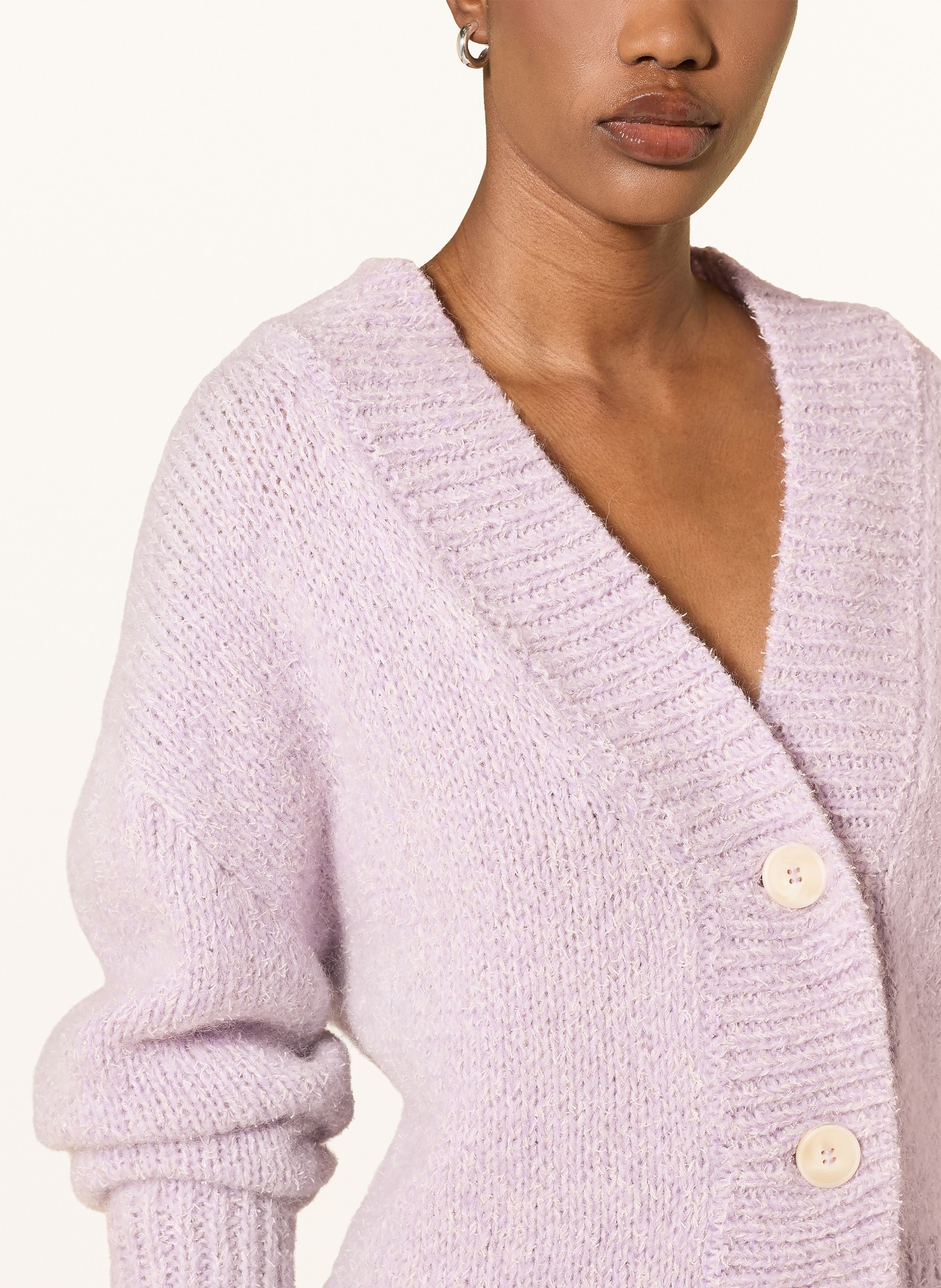 MARC CAIN Kardigan z brokatową przędzą: 724 purple rose
