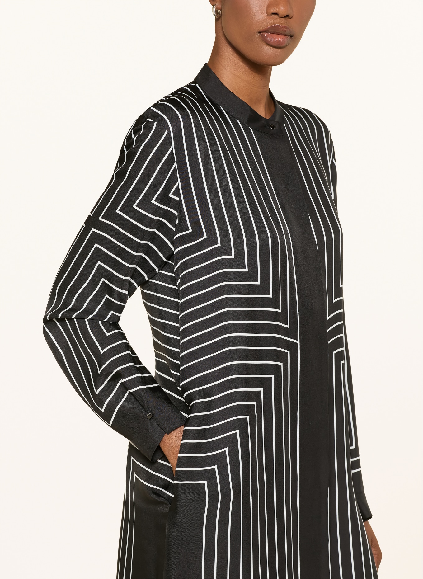 MARC CAIN Dress: 910 black and white