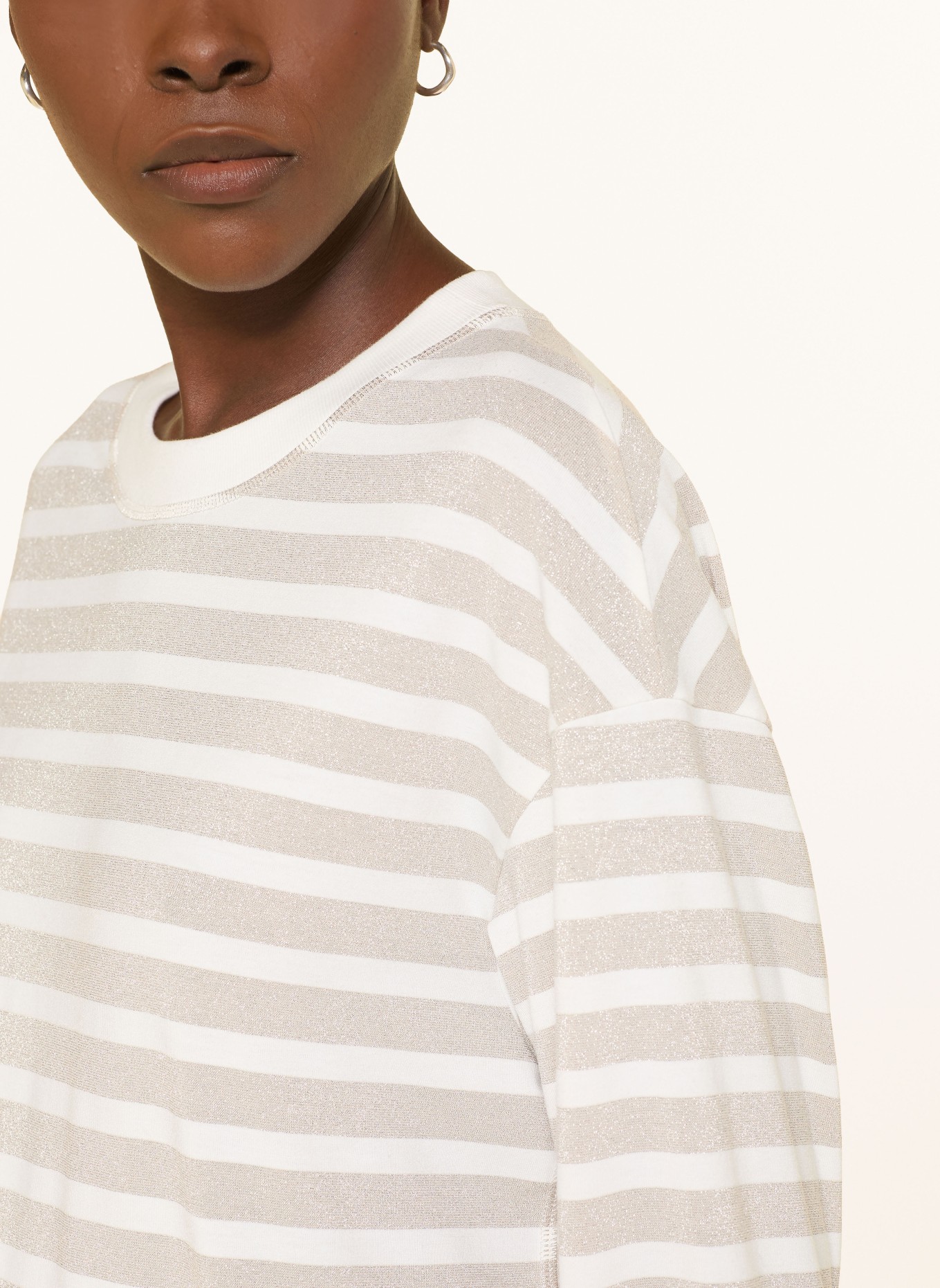 MARC CAIN T-shirt med 3/4-ärmar och glittertråd: 414 champagne gold