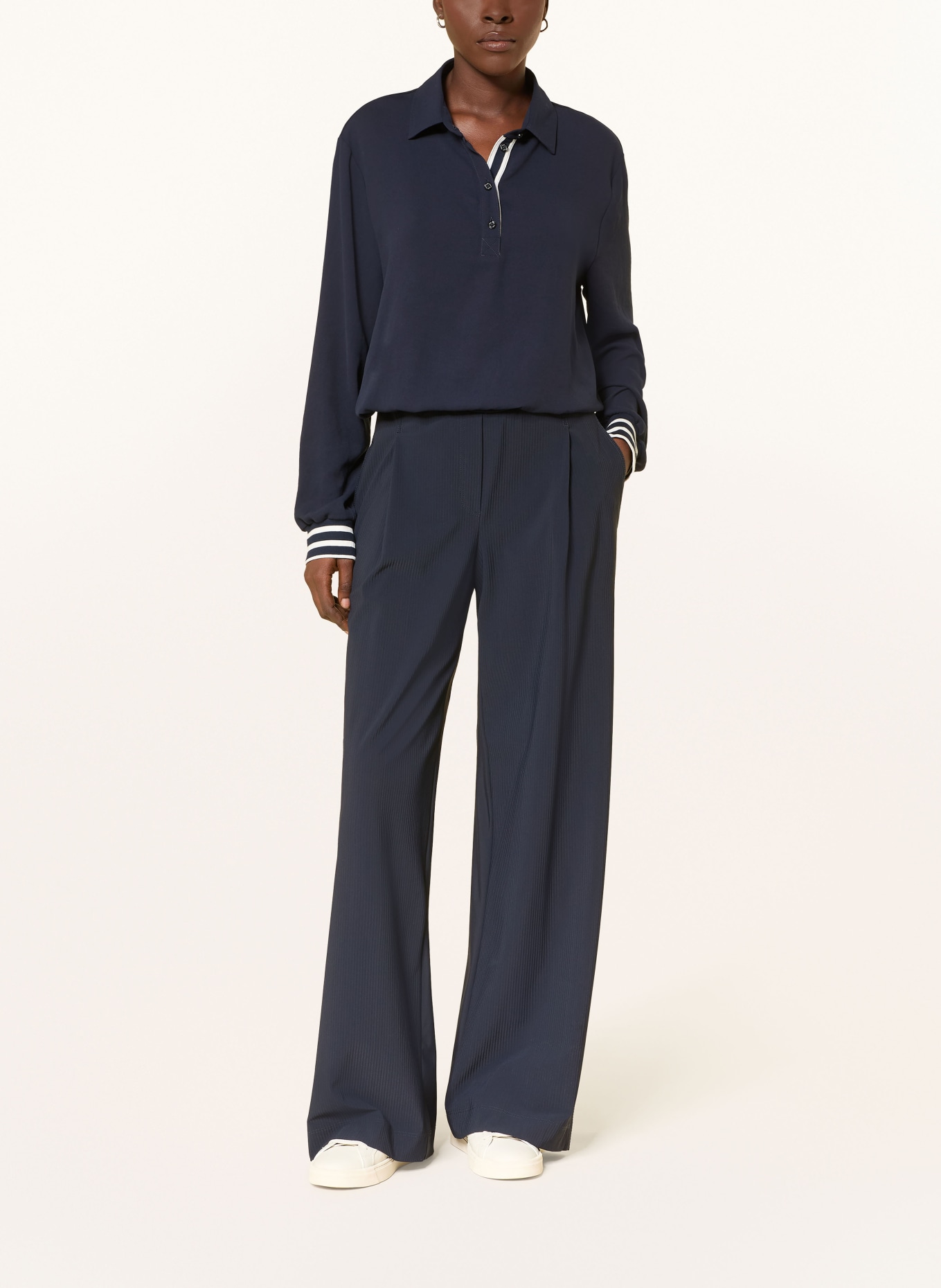 MARC CAIN Spodnie typu marlene z paskami z galonu: 394 navy