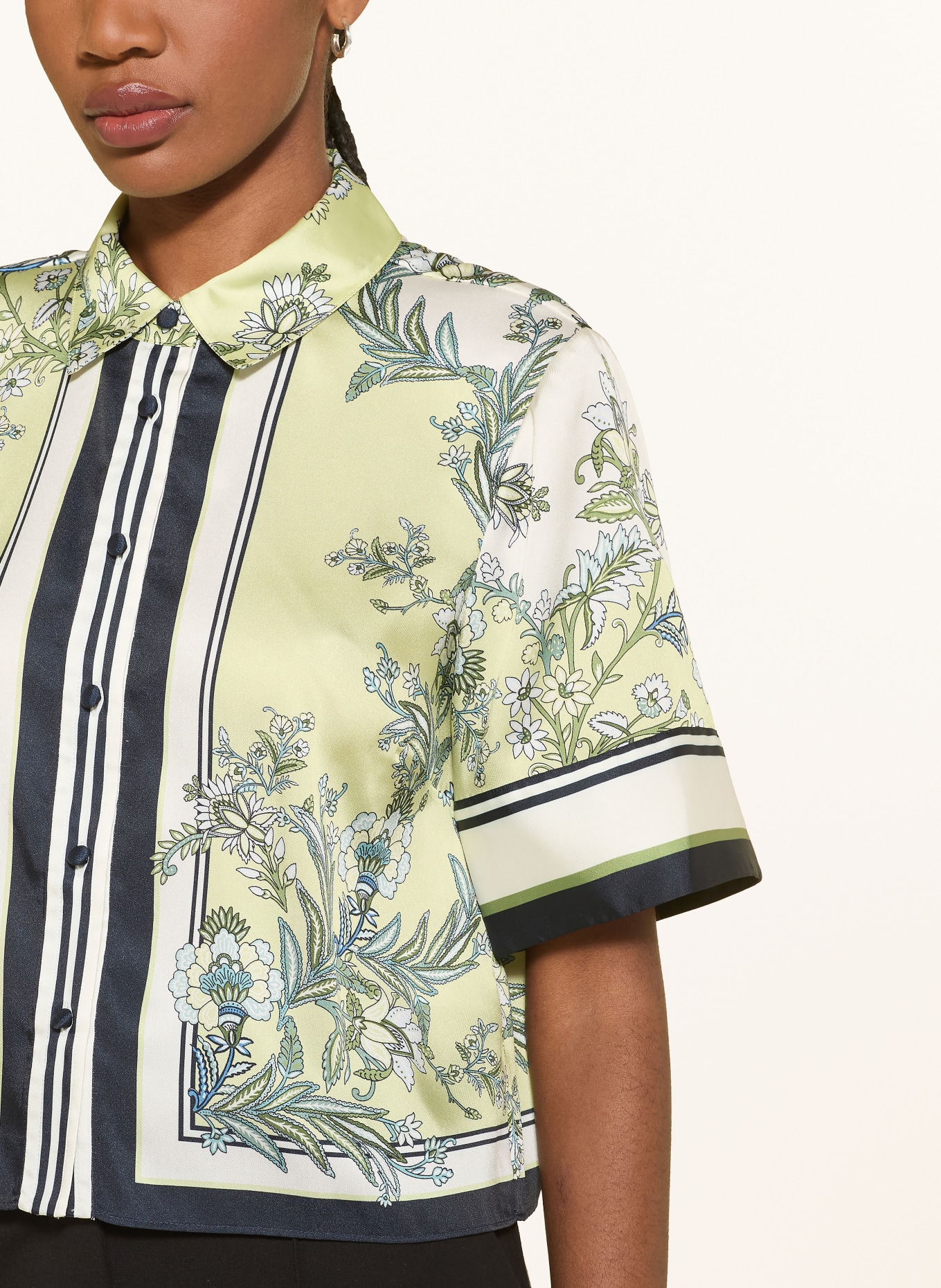 Veronica Beard Hemdbluse CLEAN SPRUCE aus Satin: CREME / HELLGRÜN / SCHWARZ