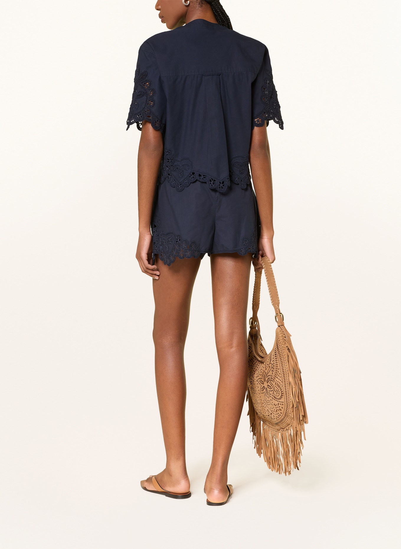 Veronica Beard Šortky VILVALDI s krajkou: TMAVĚ MODRÁ