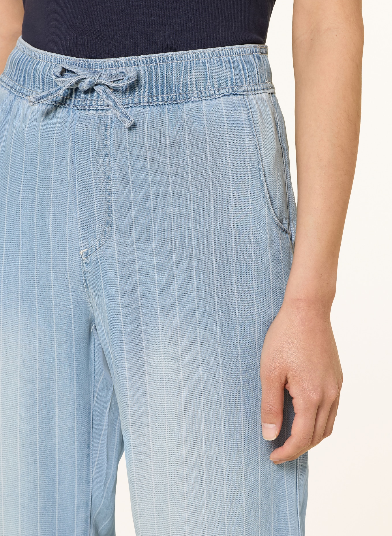 monari Hose in Jeansoptik: HELLBLAU / WEISS