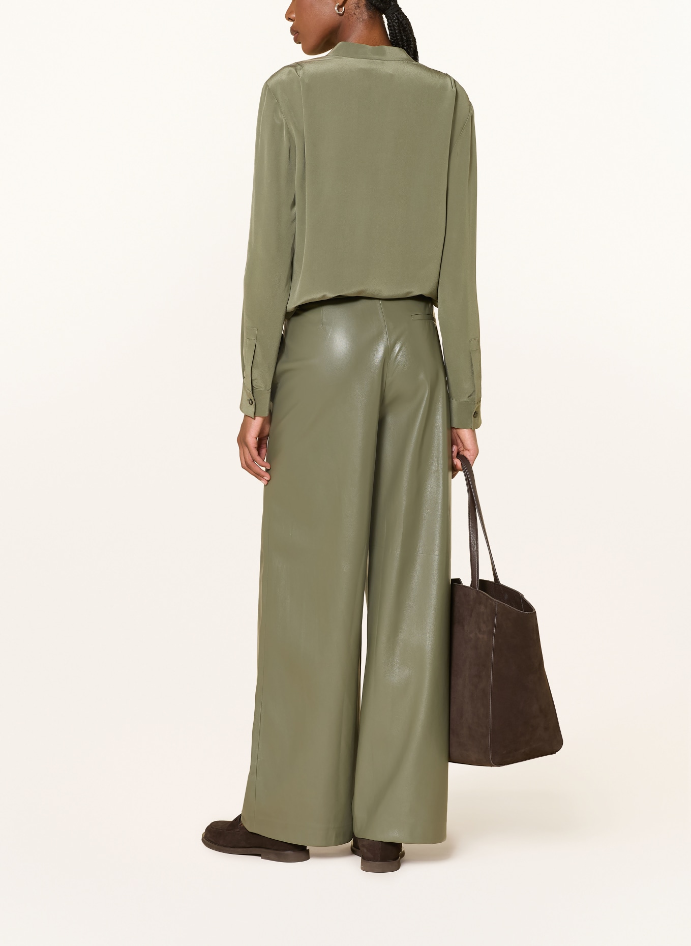 BOSS Blusenshirt BELINDINA aus Seide: OLIV
