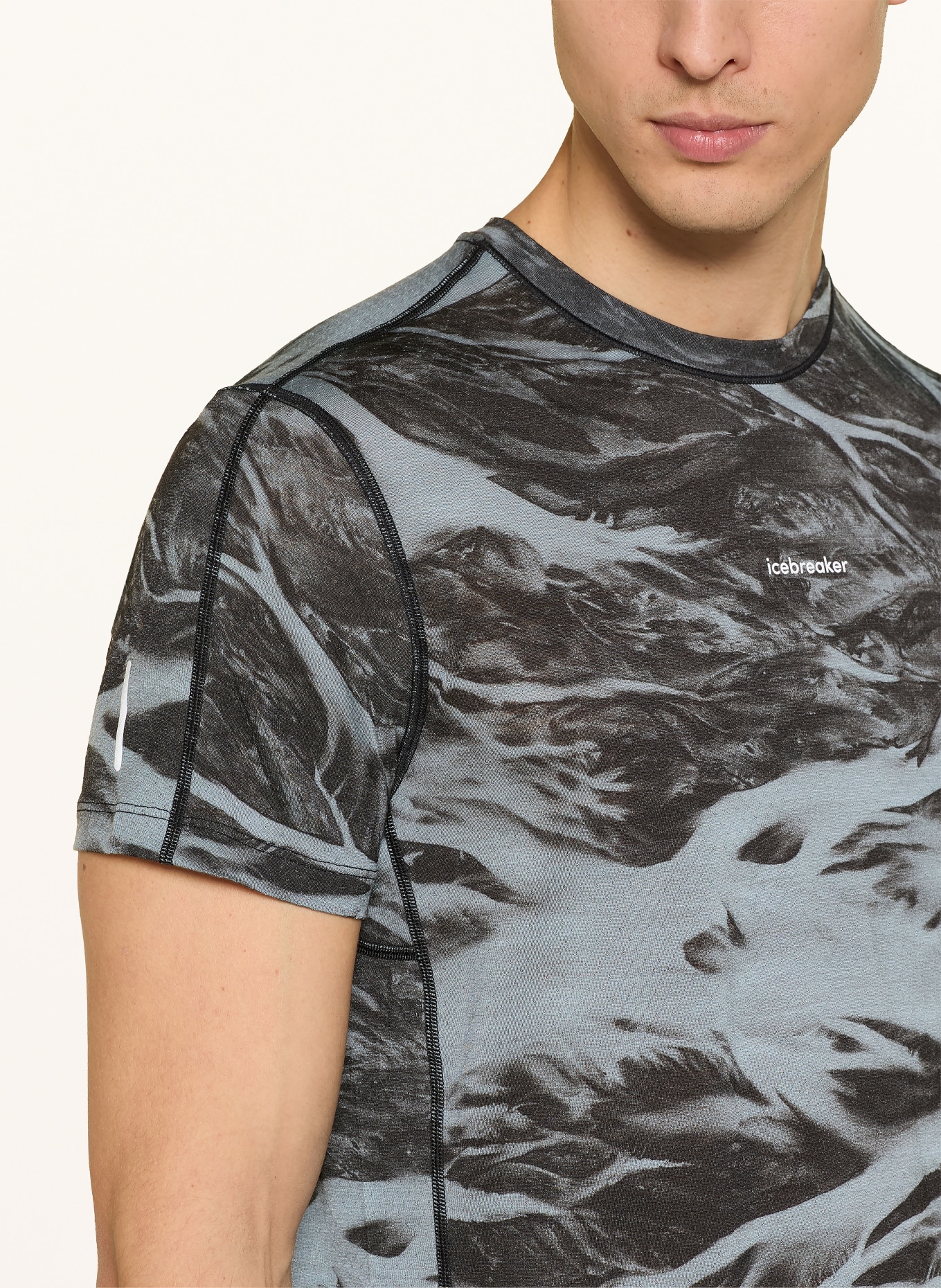 icebreaker 125 COOL-LITE SPEED MOTION Performance Shirt with Merino Wool: BLUE / BLACK