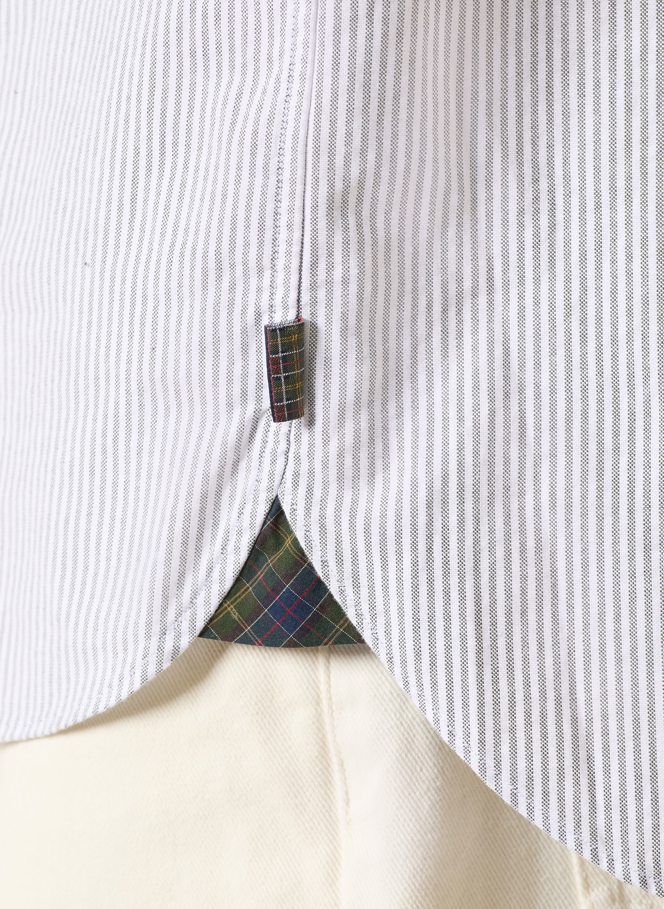 Barbour AUTHENTIC Comfort Fit Shirt: WHITE / DARK GREEN