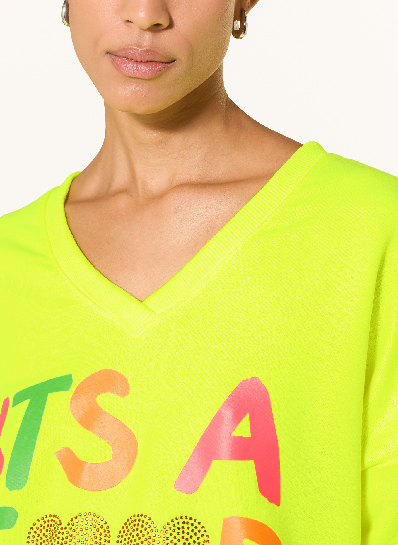 miss goodlife Sweatshirt mit Schmucksteinen: NEONGELB / NEONPINK / NEONORANGE