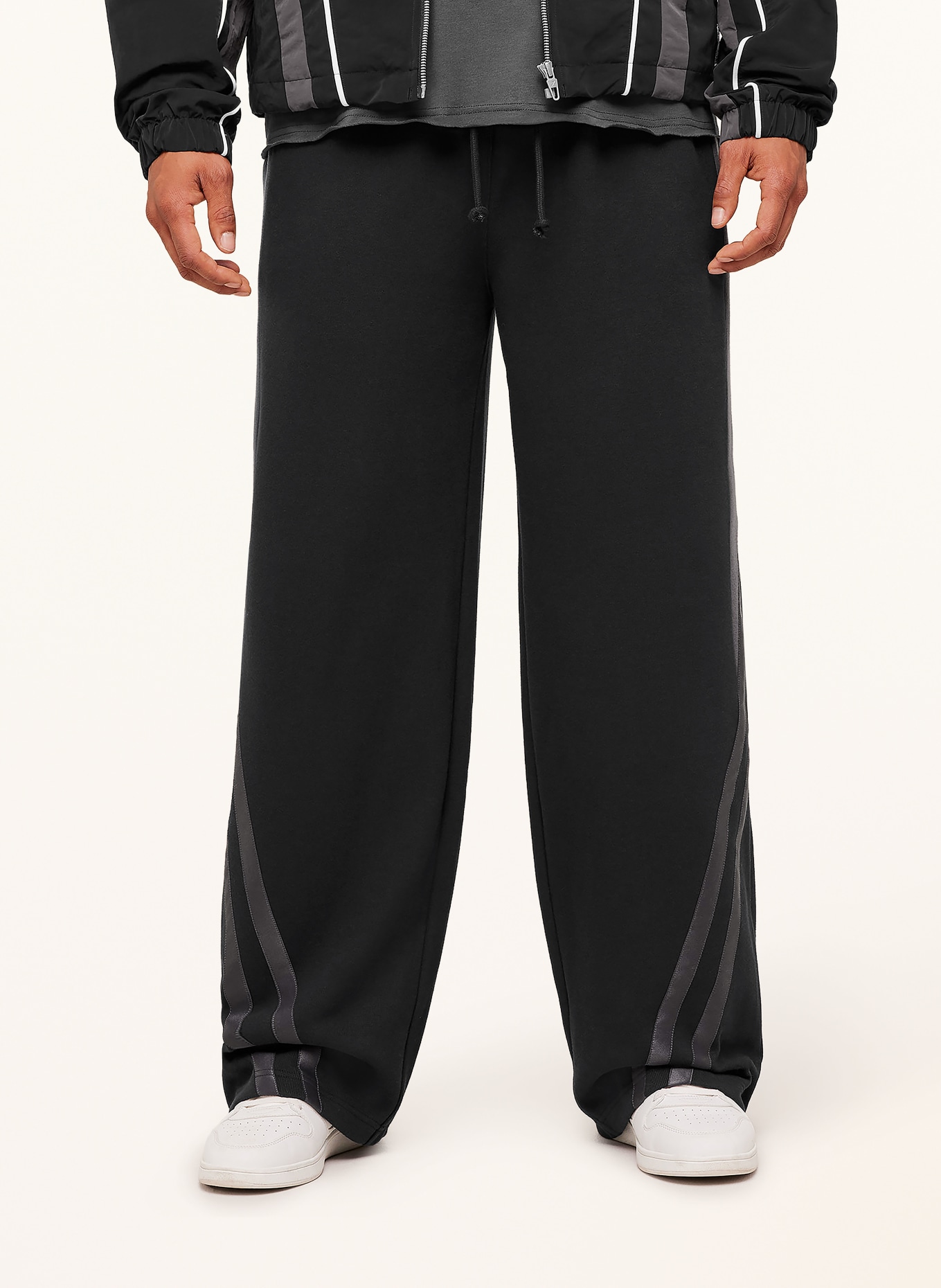 GYMSHARK Sweatpants: SCHWARZ / DUNKELGRAU / GRAU