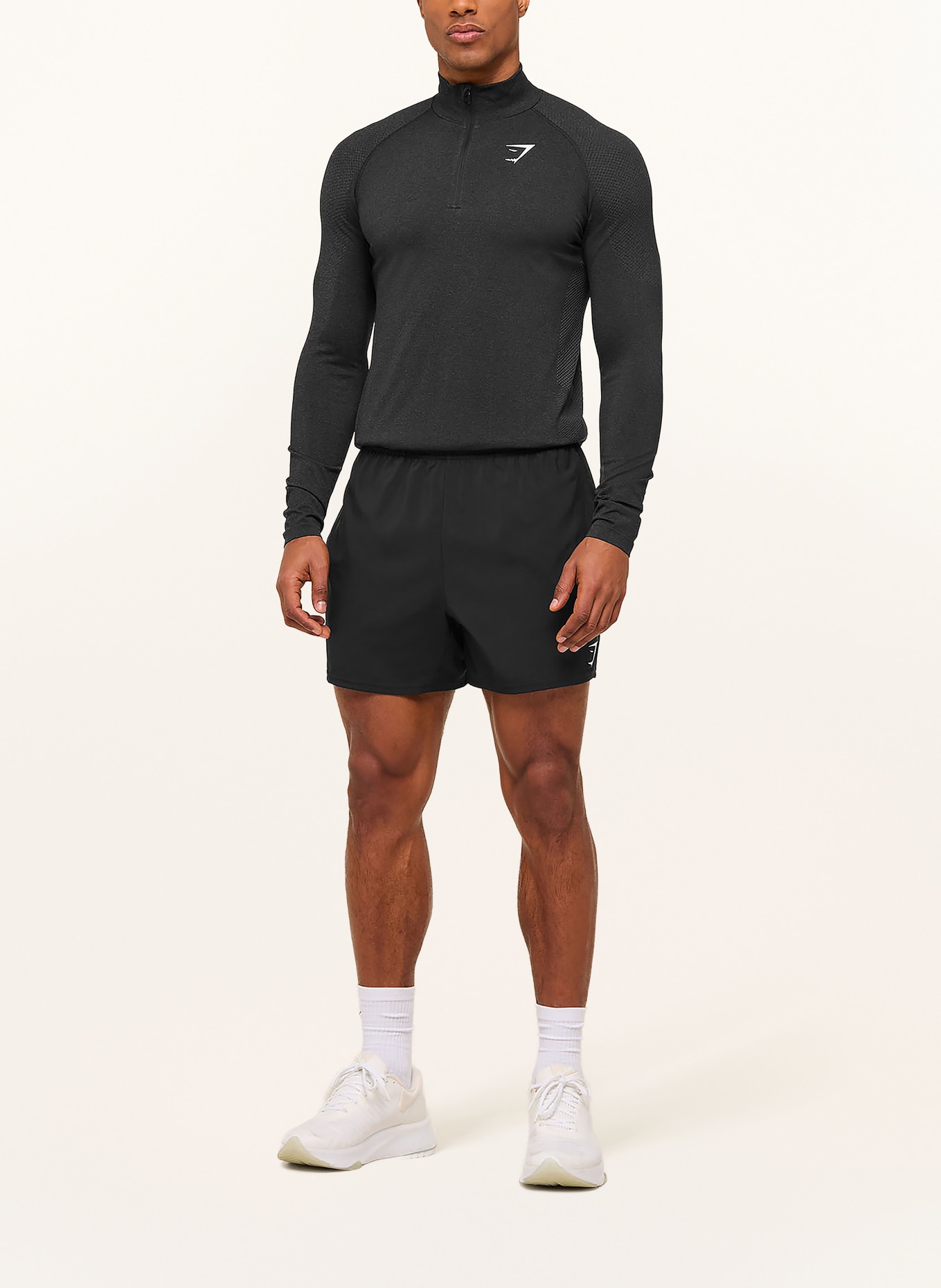 GYMSHARK Longsleeve VITAL SEAMLESS: SCHWARZ / WEISS