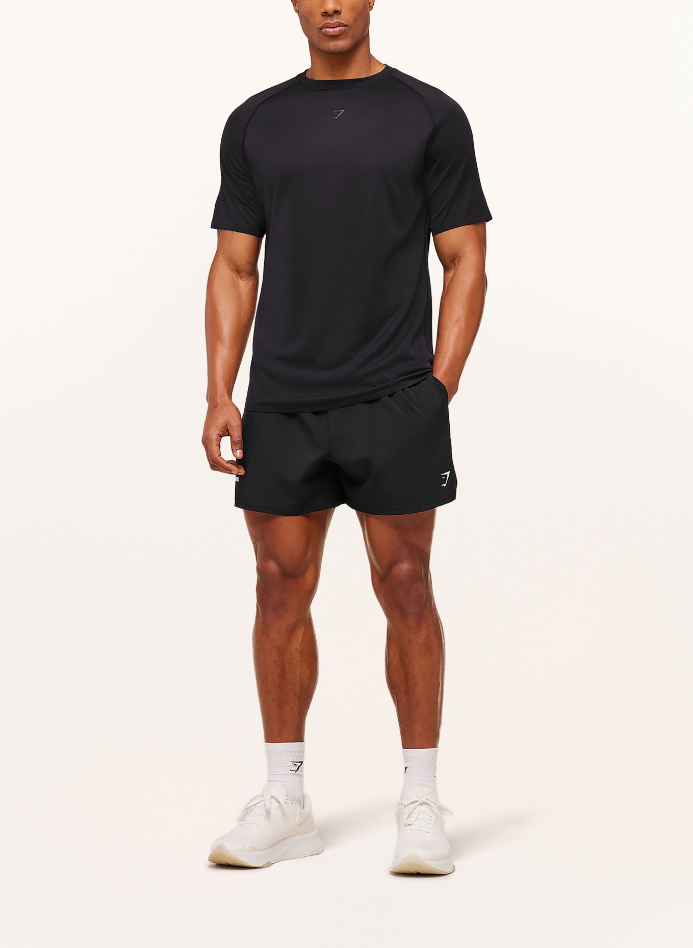GYMSHARK Laufshirt HYBRID: SCHWARZ