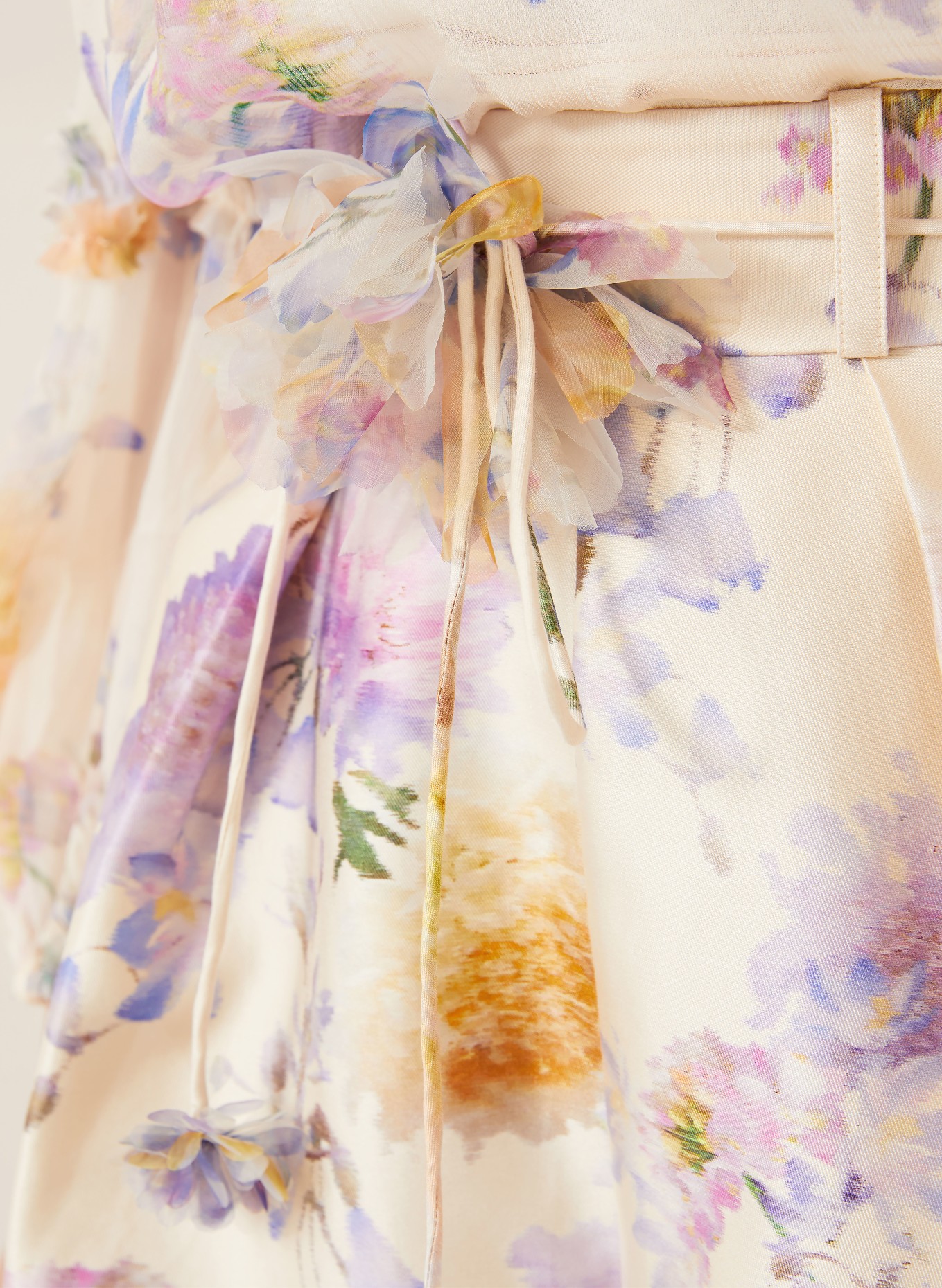 ZIMMERMANN Shorts LUNA mit Seide: CREME / LILA / DUNKELORANGE