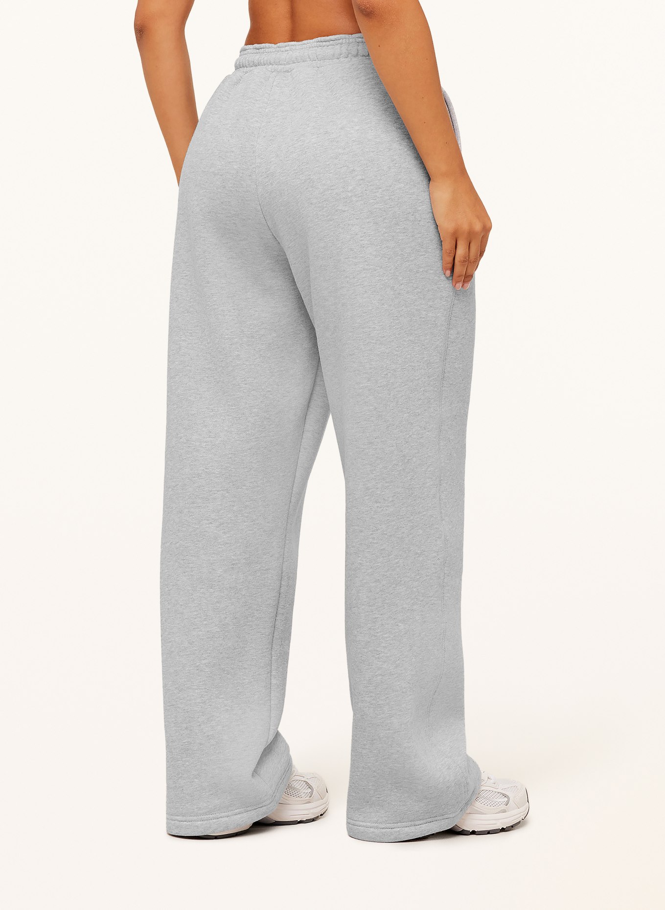 GYMSHARK Sweatpants COSY LUXE: GRAU / WEISS