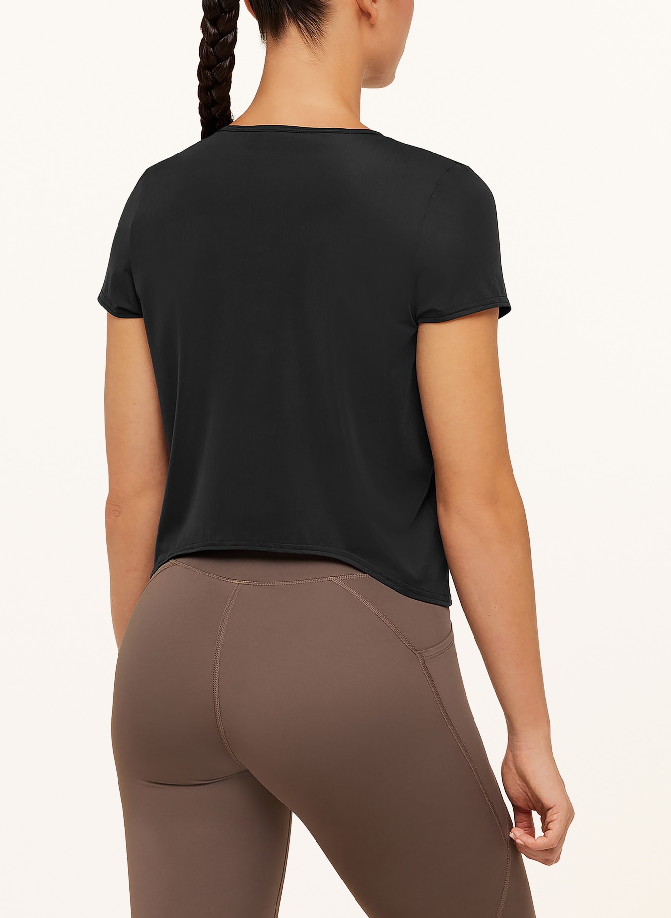 GYMSHARK Laufshirt BETTER LEVEL RUNNING SHORT SLEEVE: SCHWARZ / DUNKELGRAU