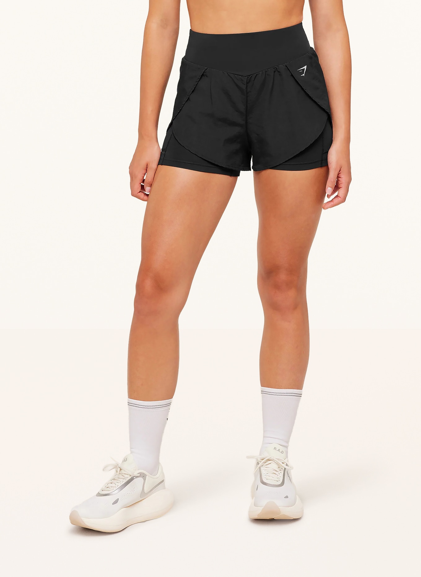 GYMSHARK 2-in-1-Laufshorts: SCHWARZ