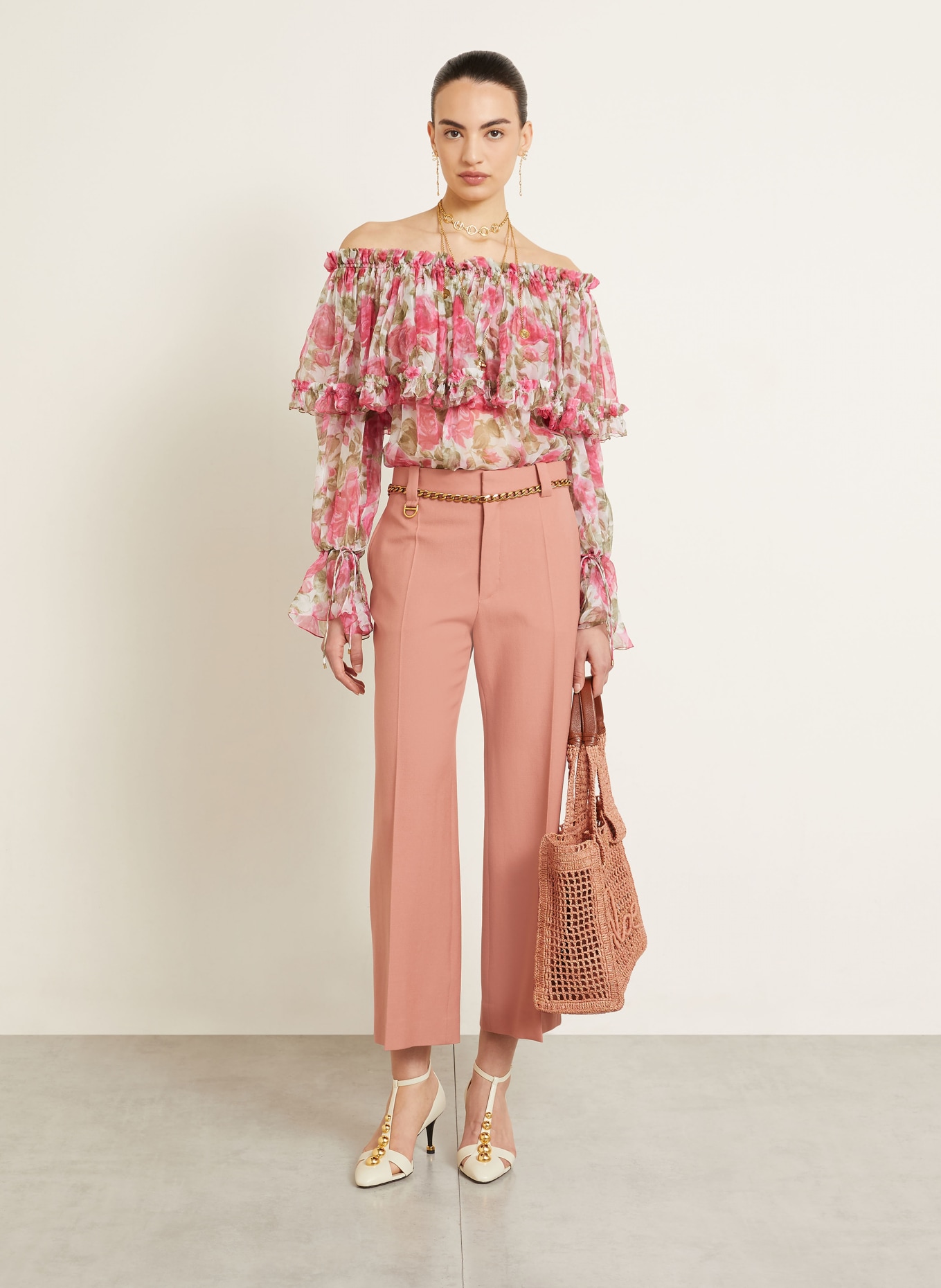 Chloé Hedvábná blůza s odhalenými rameny a volánky: RŮŽOVÁ / OLIVOVÁ / BÍLÁ