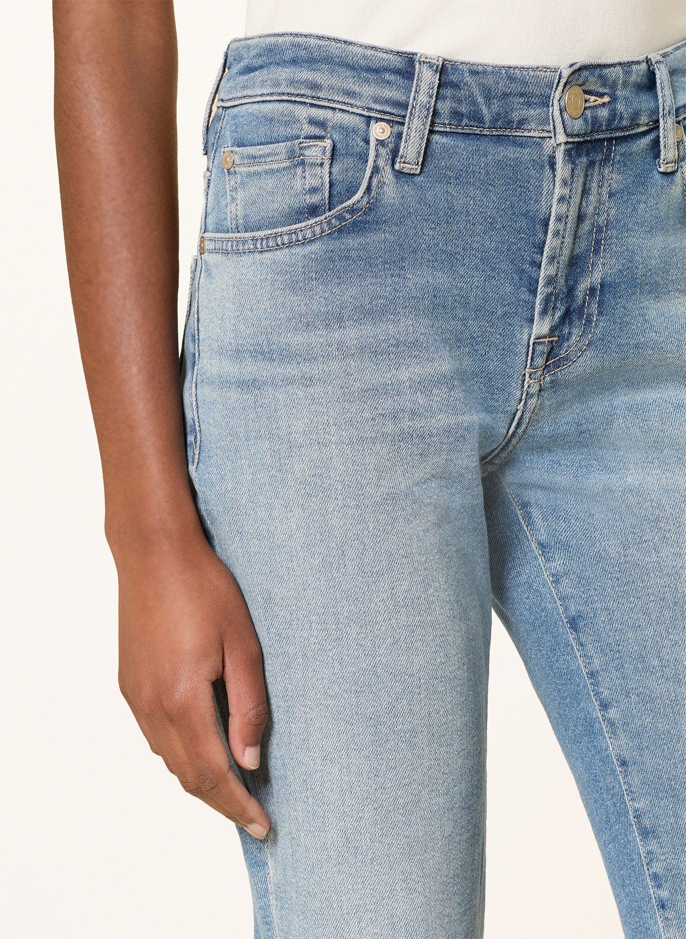 7 for all mankind Jean droit CALIE: 3NQ AQUASHADE